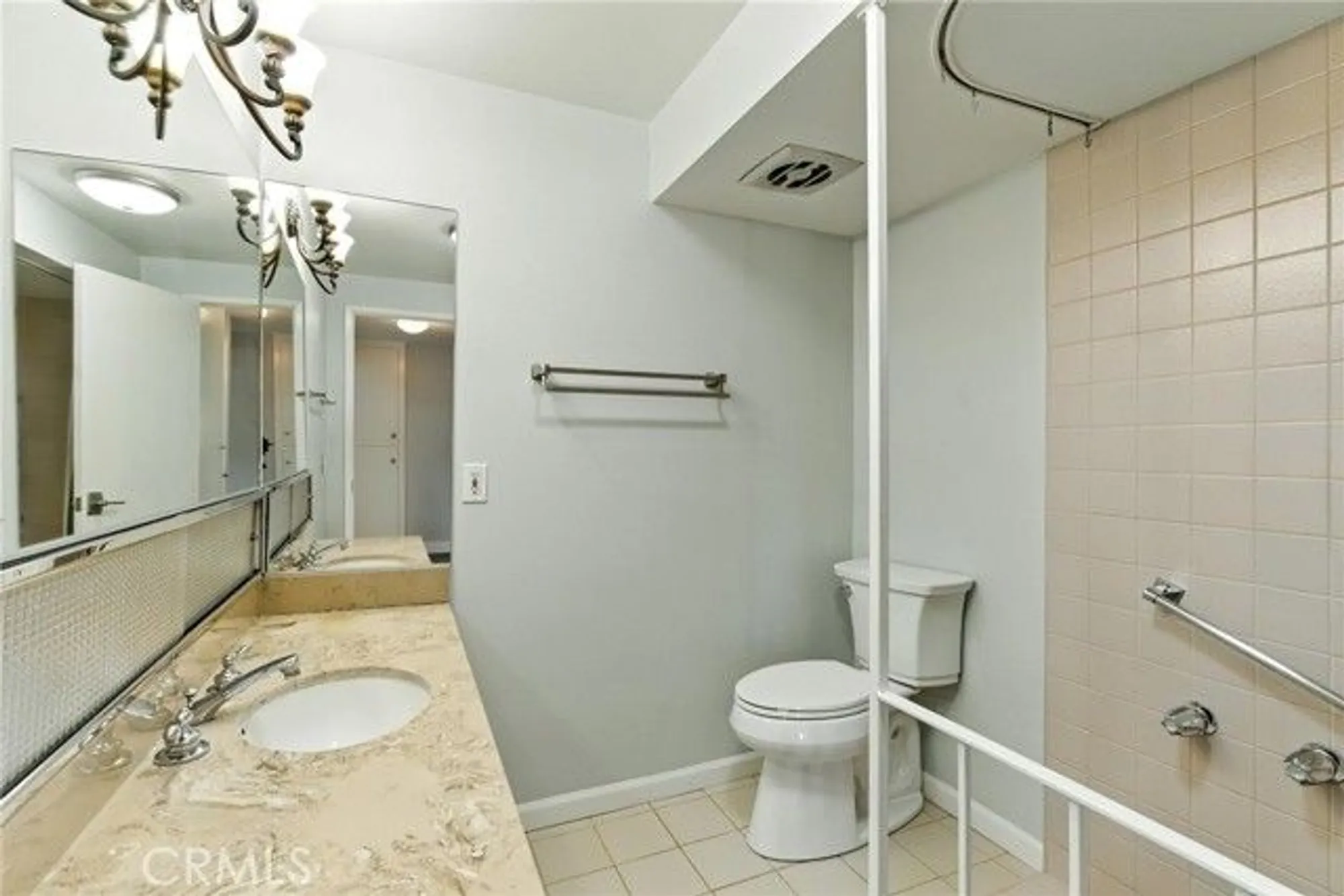 Property Slideshow image 21 of 53 | 26745 oak crossing rd d, Newhall, CA, 91321