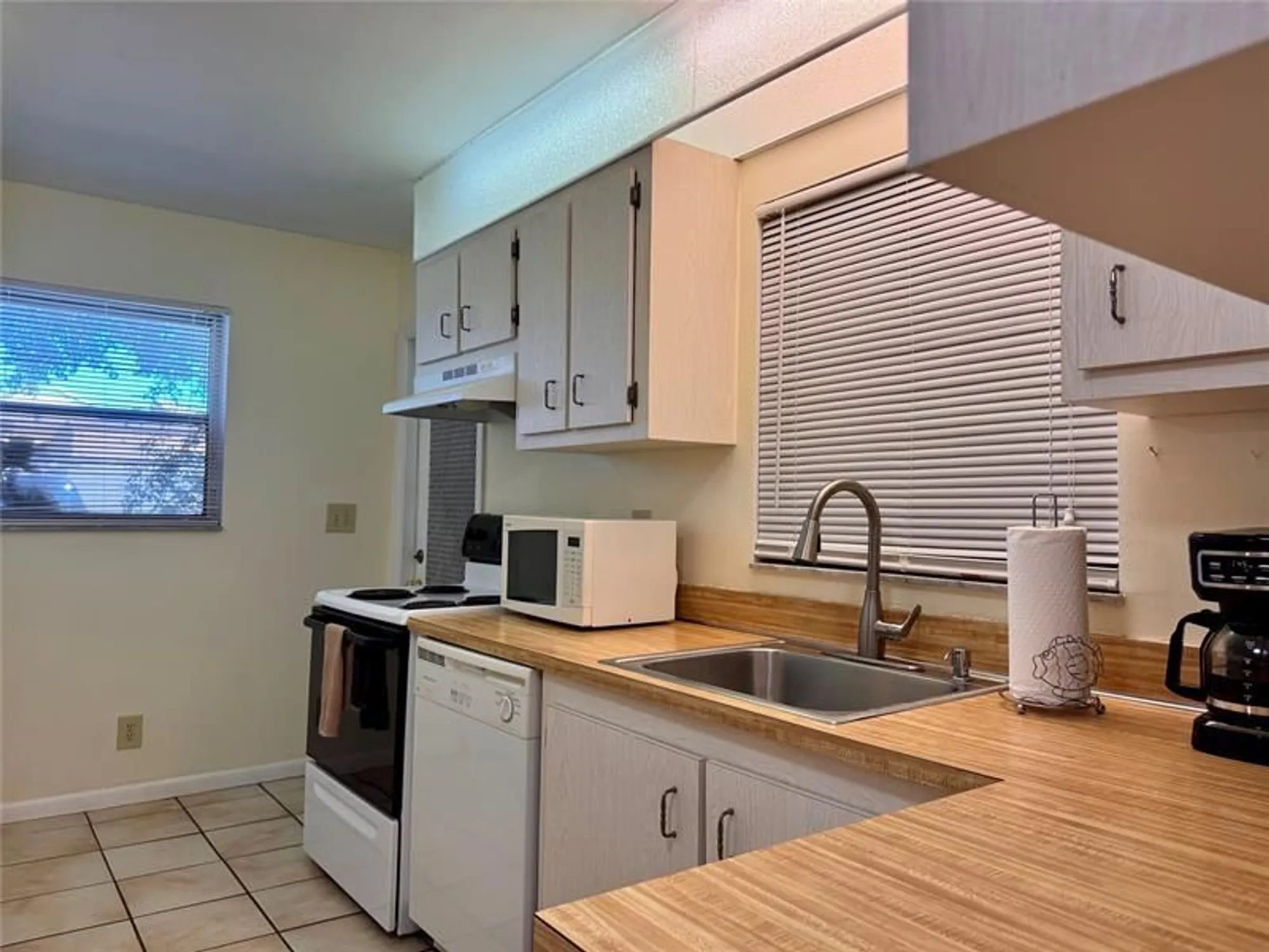 Property Slideshow image 12 of 14 | 7708 margate blvd c6-6, Margate, FL, 33063