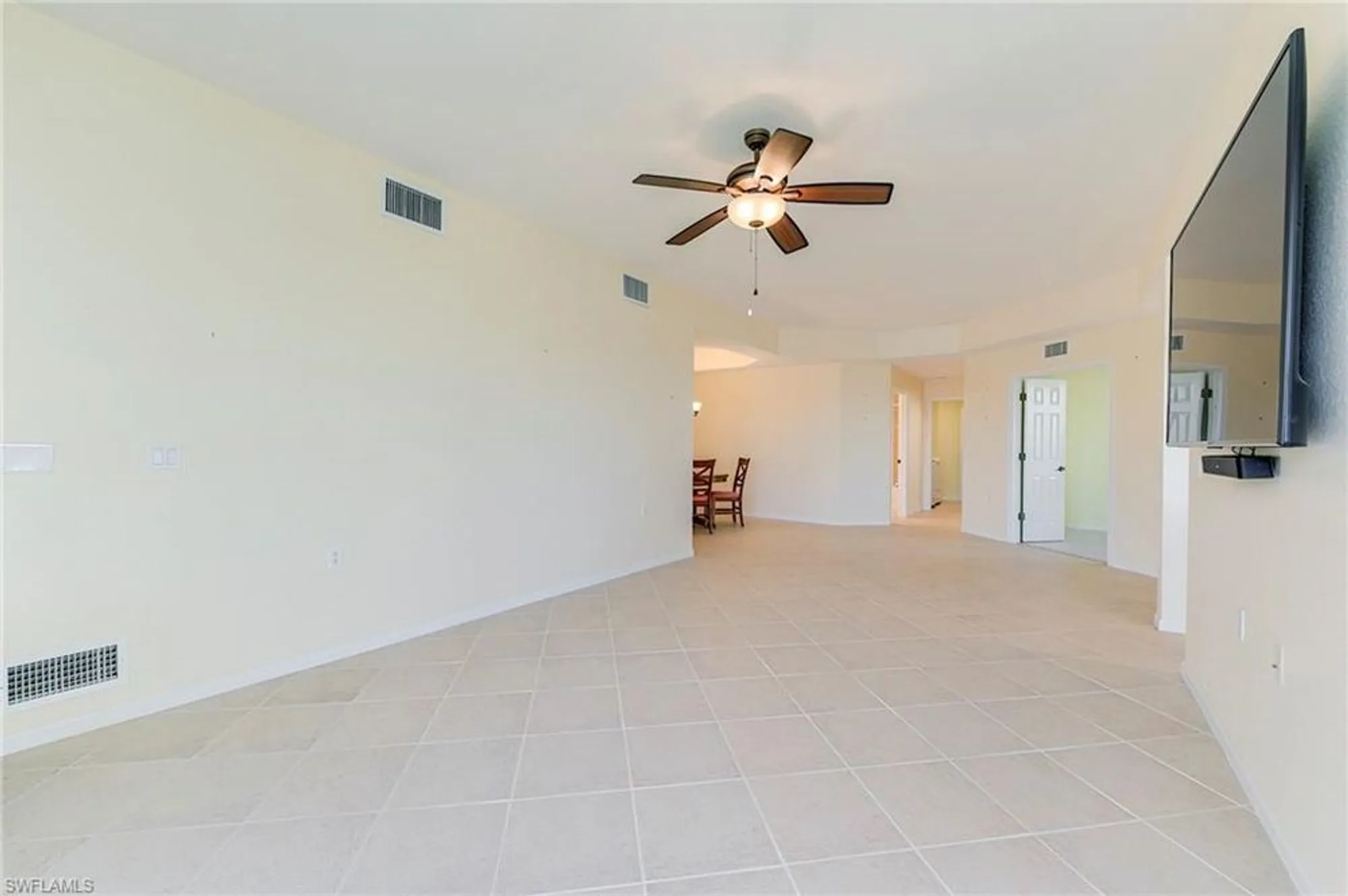 Property Slideshow image 16 of 44 | 3090 meandering way 101, Fort Myers, FL, 33905