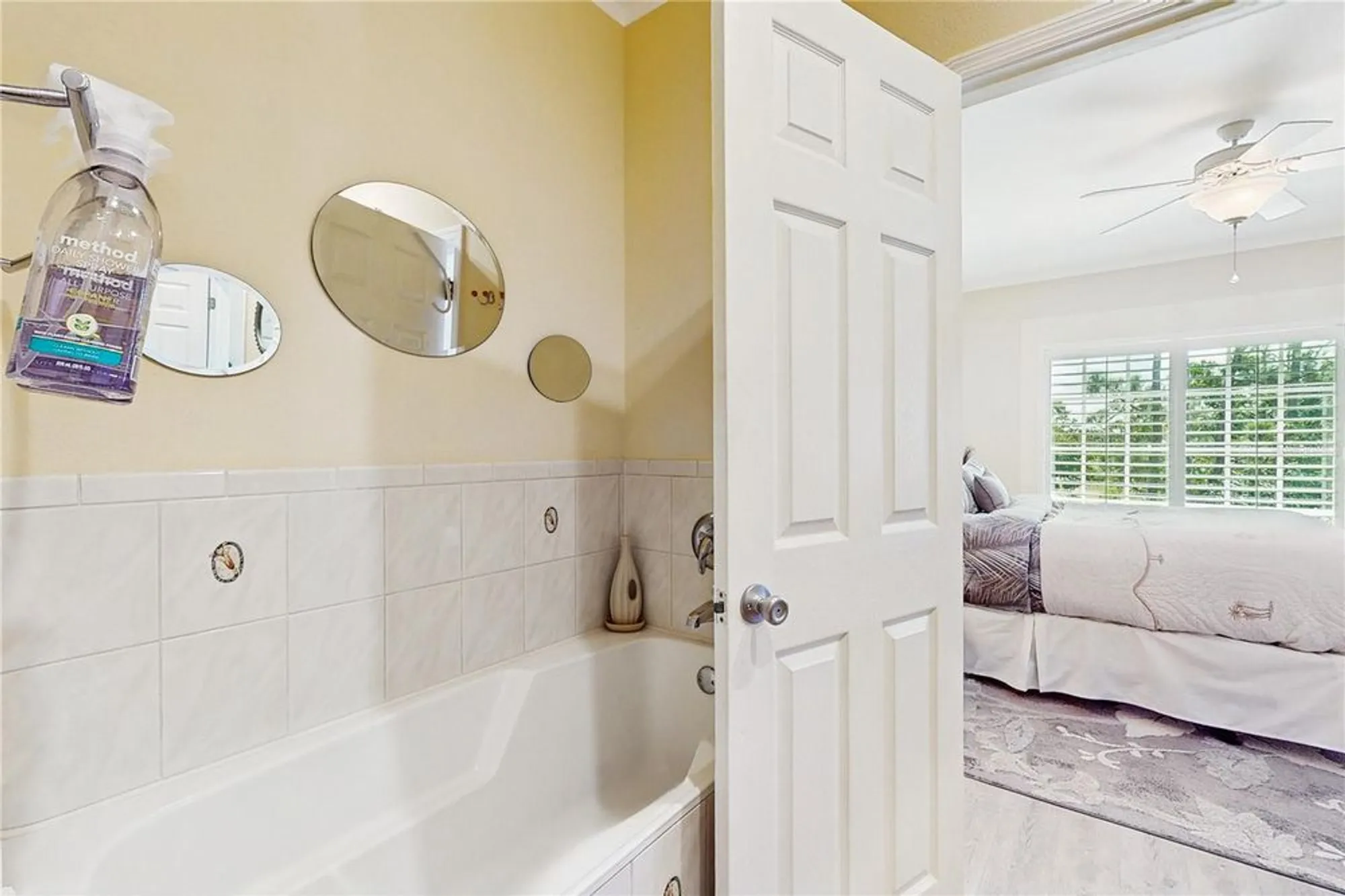 Property Slideshow image 14 of 19 | 2090 big pass ln d, Punta Gorda, FL, 33955