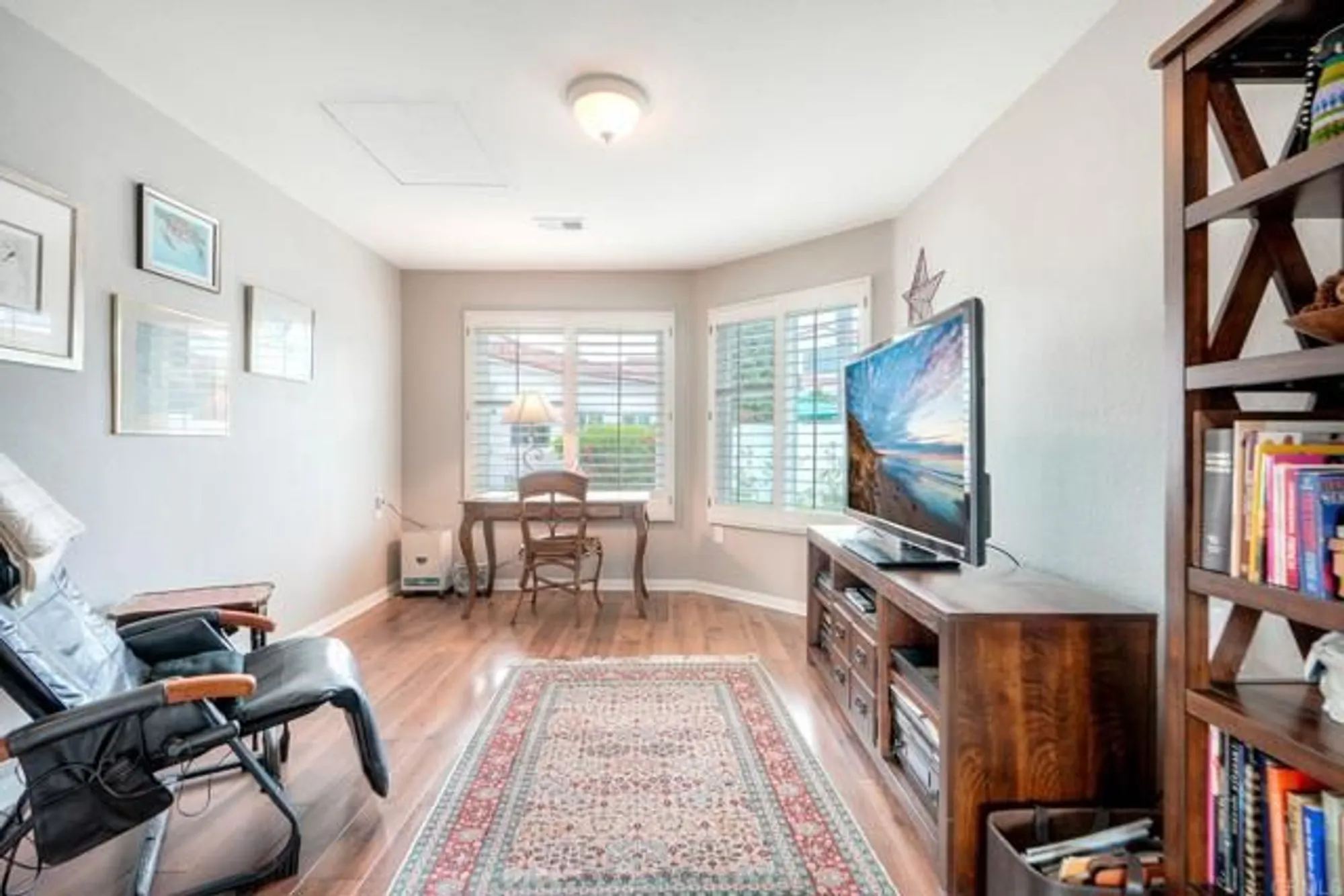 Property Slideshow image 32 of 53 | 3376 corsica way, Oceanside, CA, 92056