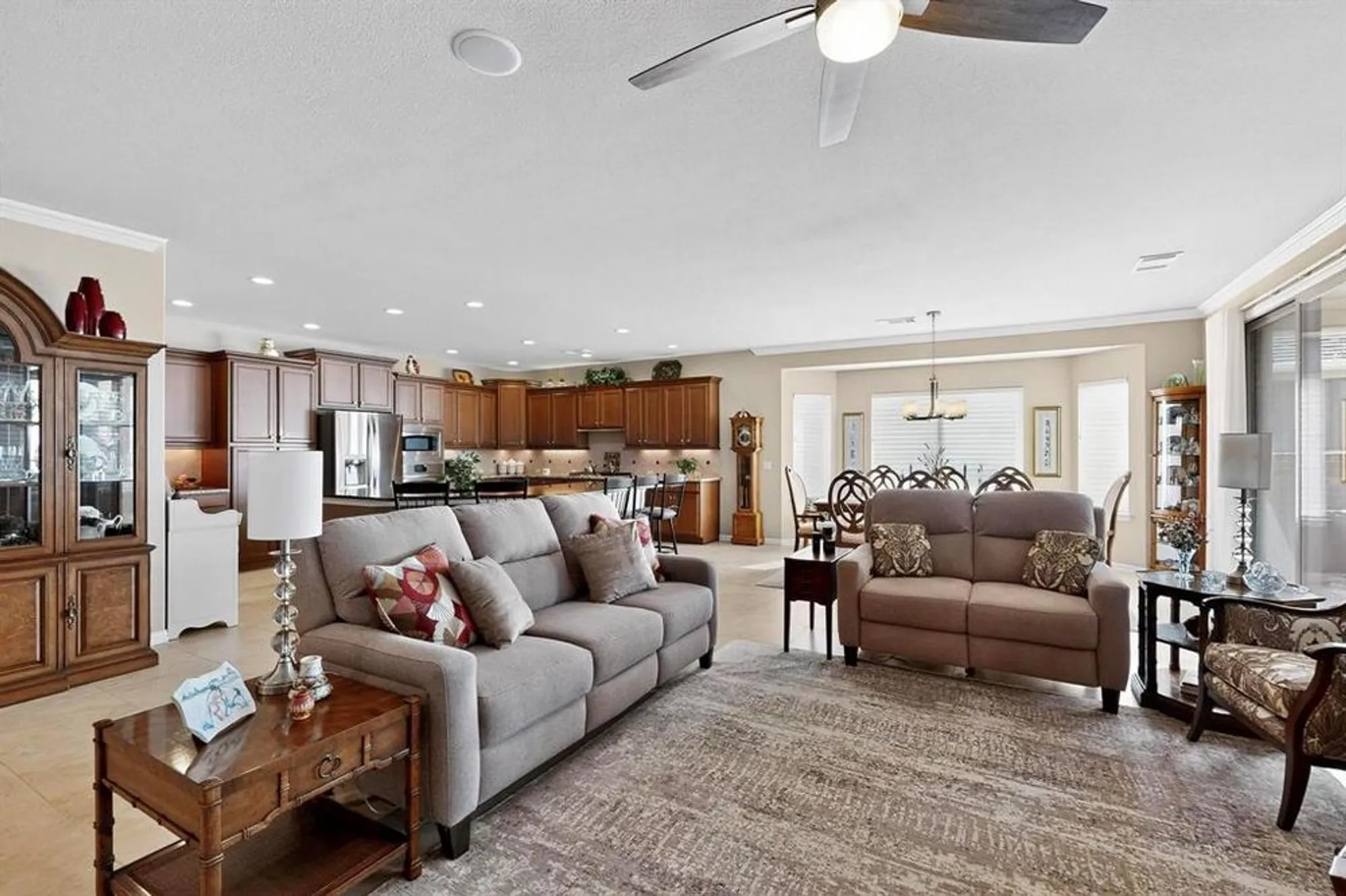 Property Slideshow image 6 of 28 | 9517 crestview dr, Denton, TX, 76207