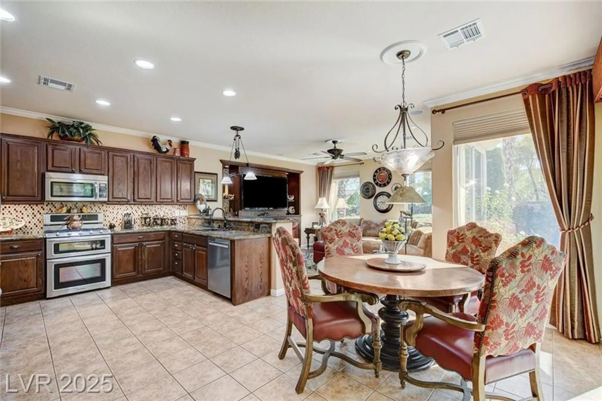 Property Slideshow image 6 of 55 | 10297 donde ave, Las Vegas, NV, 89135