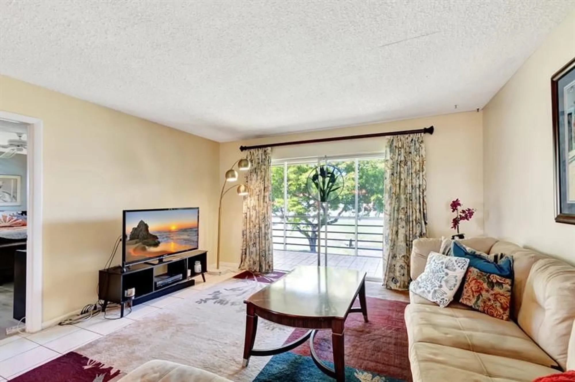 Property Slideshow image 12 of 67 | 100 lake meryl dr 201, West Palm Beach, FL, 33411