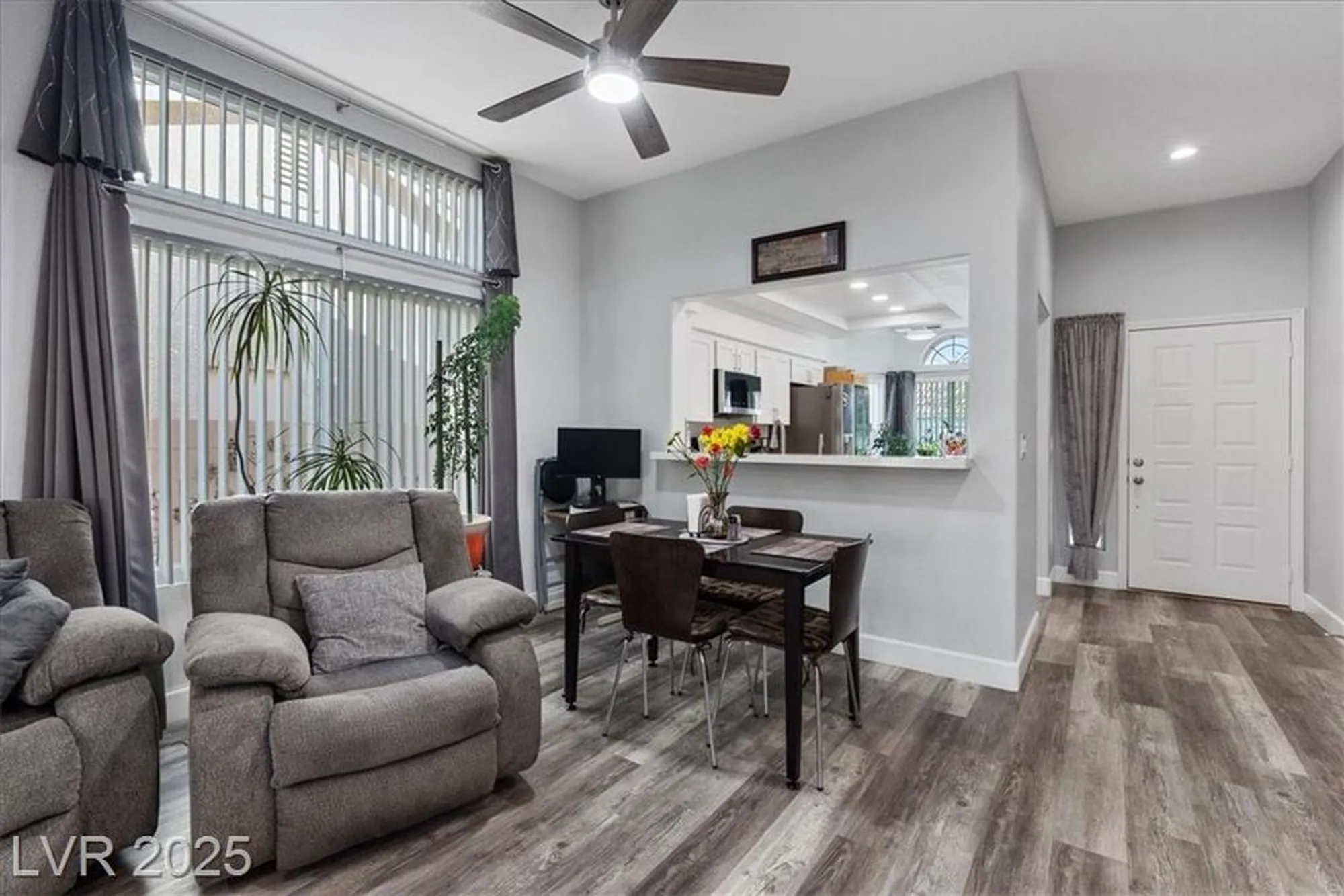 Property Slideshow image 10 of 22 | 7962 kinsella way, Las Vegas, NV, 89147