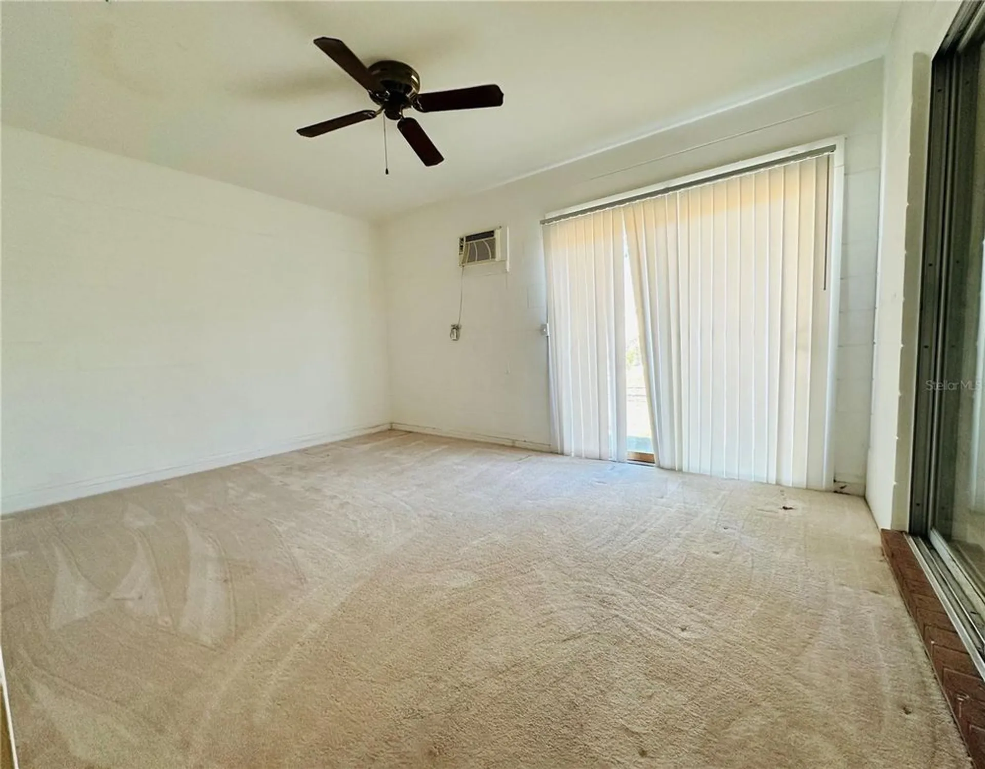 Property Slideshow image 16 of 18 | 203 rickenbacker dr, Sun City Center, FL, 33573