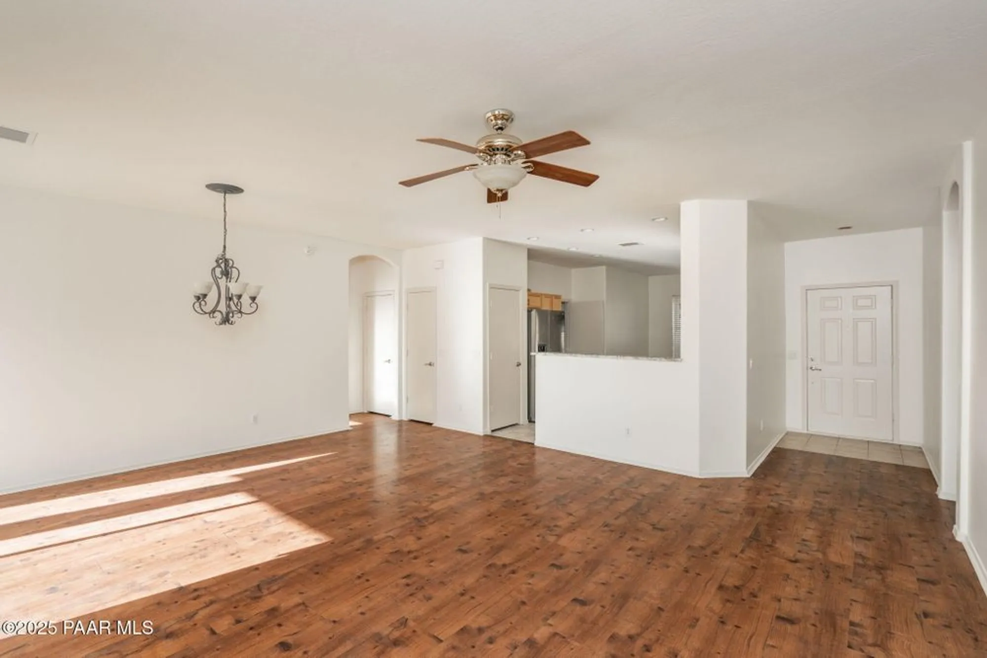 Property Slideshow image 10 of 36 | 7677 e shimmer ln, Prescott Valley, AZ, 86315