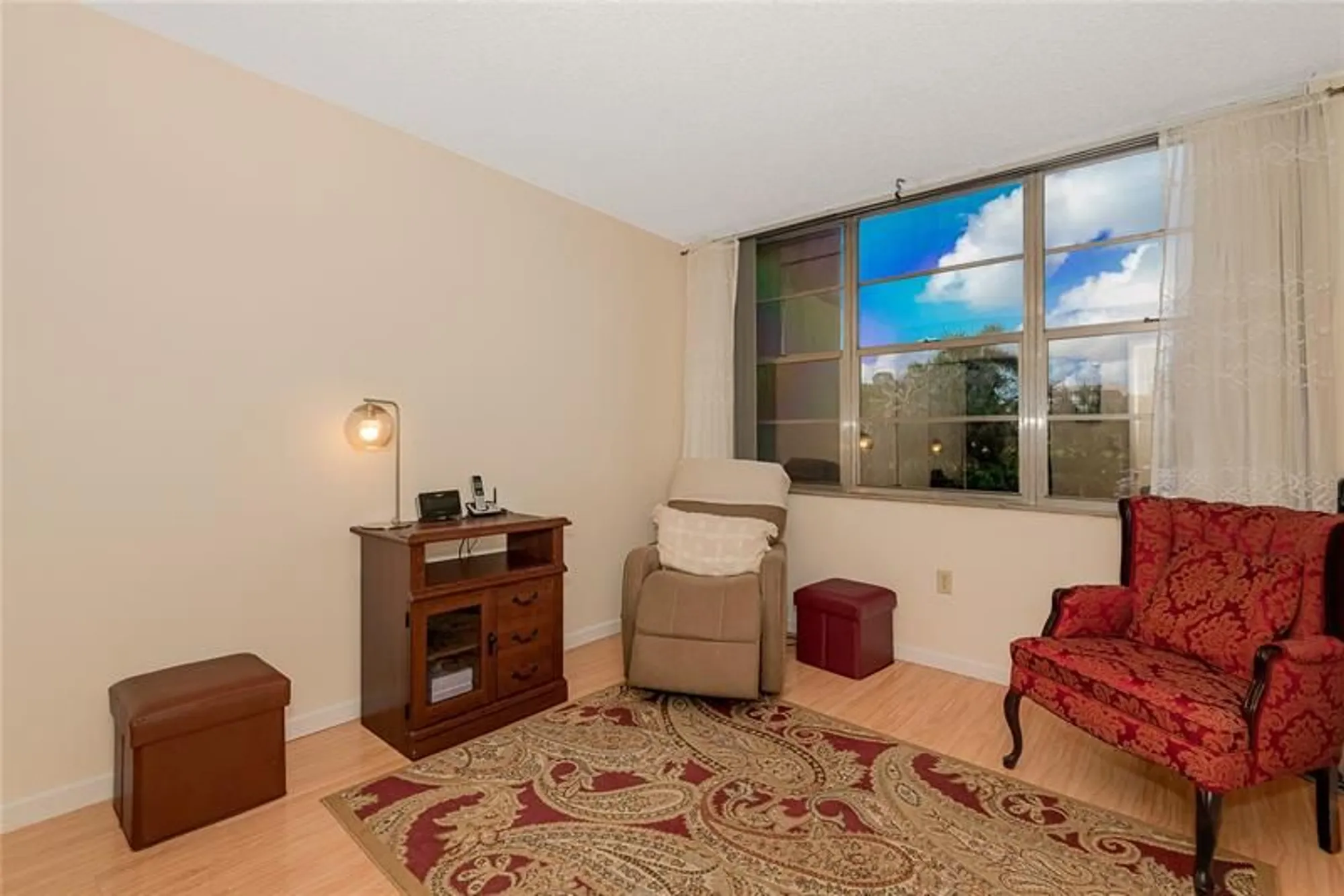 Property Slideshow image 13 of 29 | 1100 saint charles pl 207, Pembroke Pines, FL, 33026