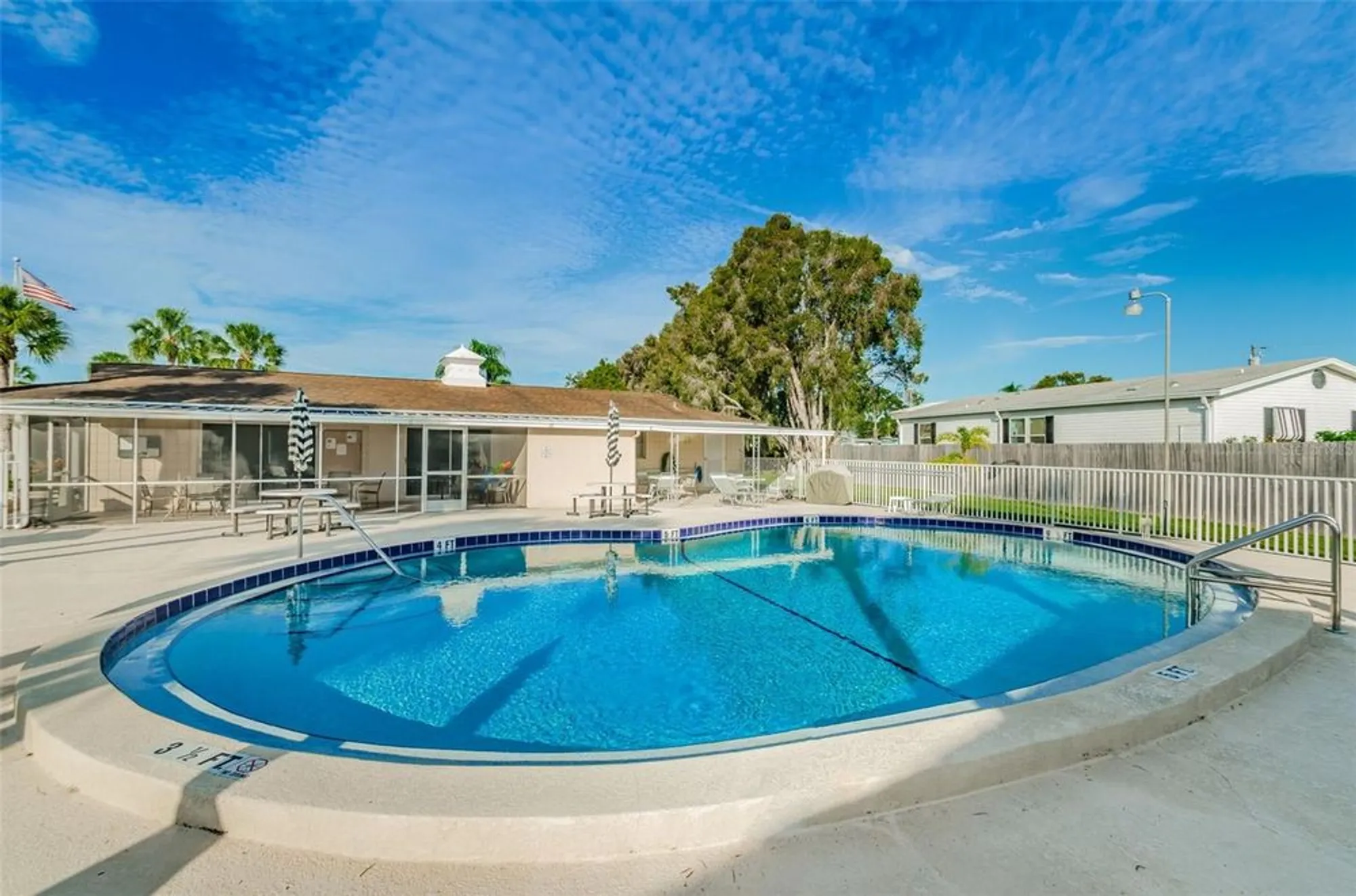 Property Slideshow image 38 of 50 | 1055 loch haven dr, Dunedin, FL, 34698