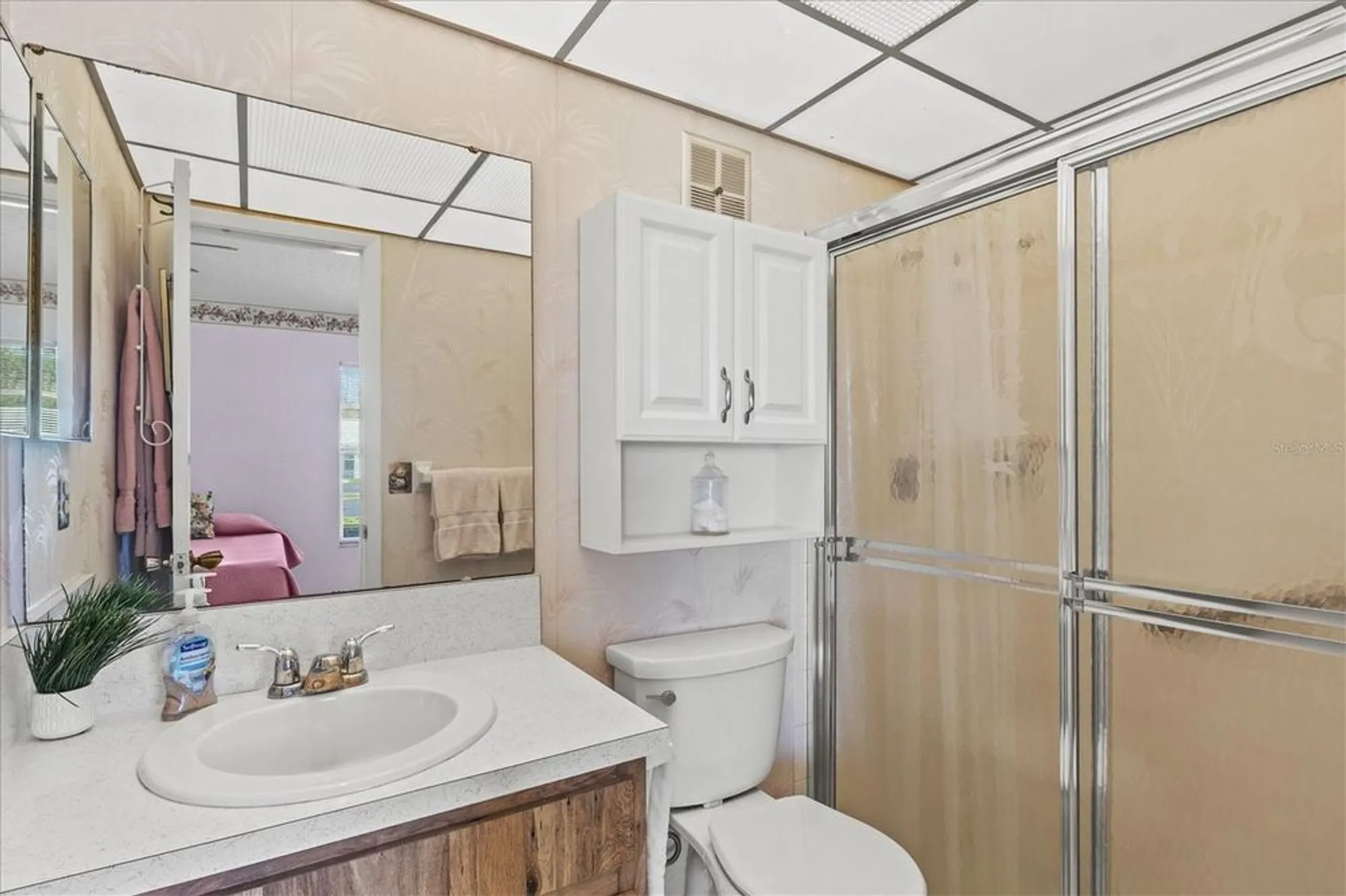 Property Slideshow image 19 of 37 | 3701 39th st, Bradenton, FL, 34205