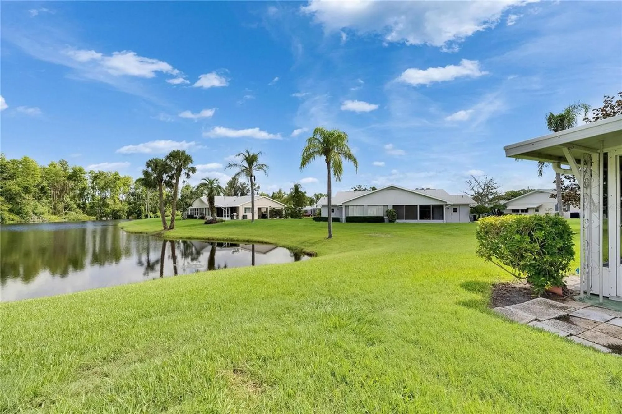Property Slideshow image 32 of 41 | 123 glendower cir # 123, Sun City Center, FL, 33573