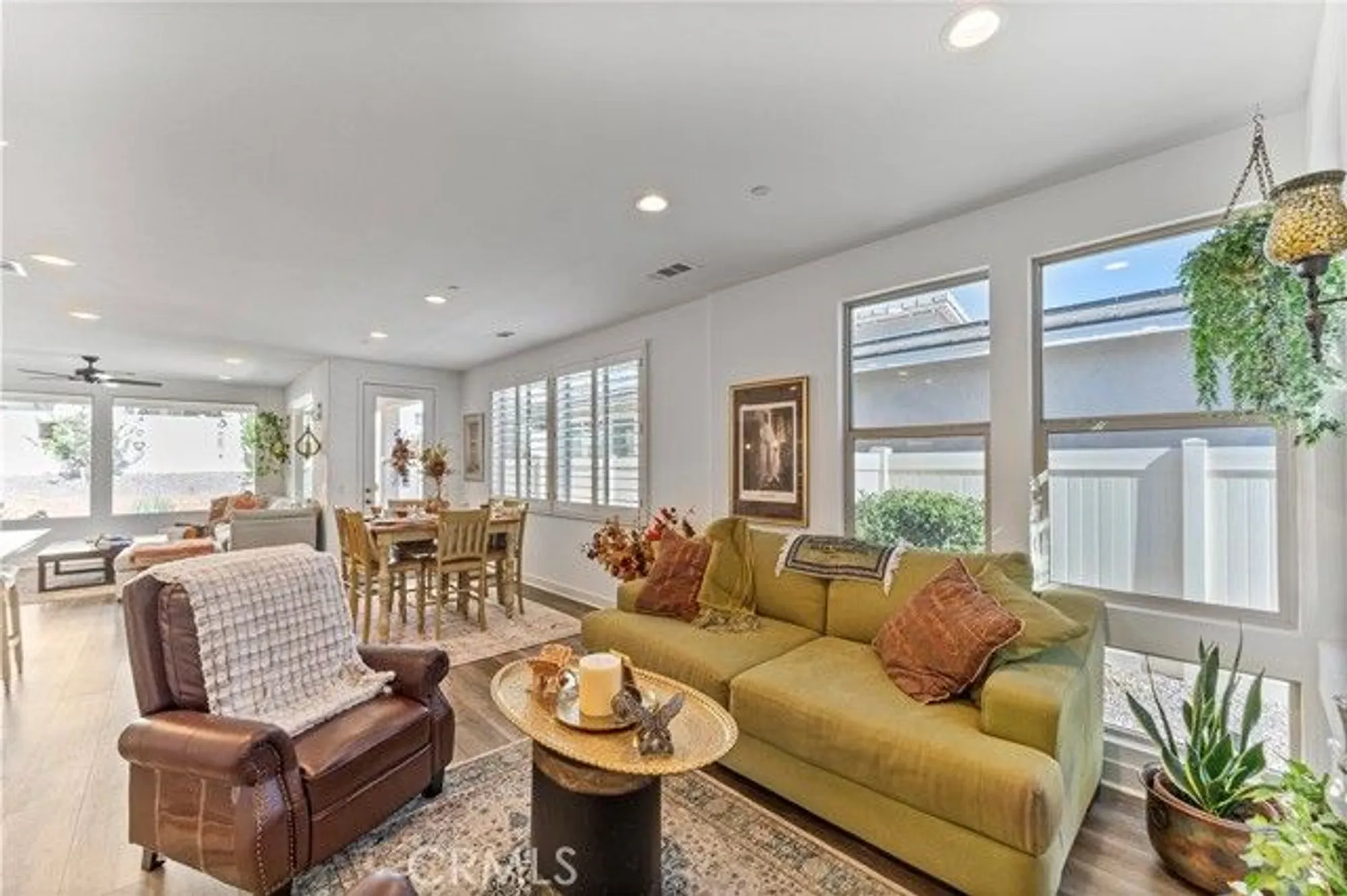 Property Slideshow image 15 of 40 | 1656 spring run ln, Beaumont, CA, 92223