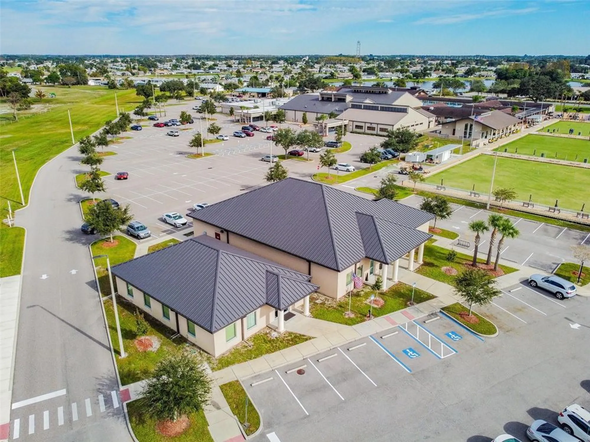 Property Slideshow image 39 of 62 | 706 plumbrook rd, Sun City Center, FL, 33573