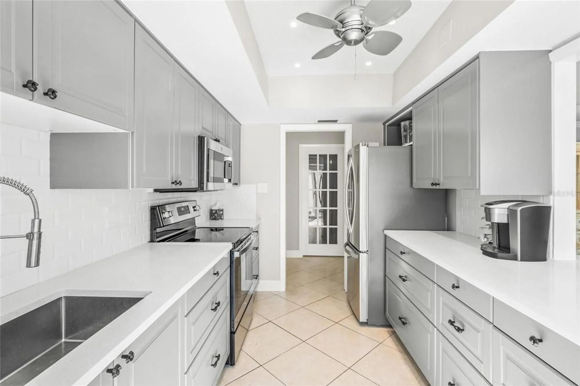 Property Slideshow image 8 of 35 | 6213 green view dr # 127, Sarasota, FL, 34231