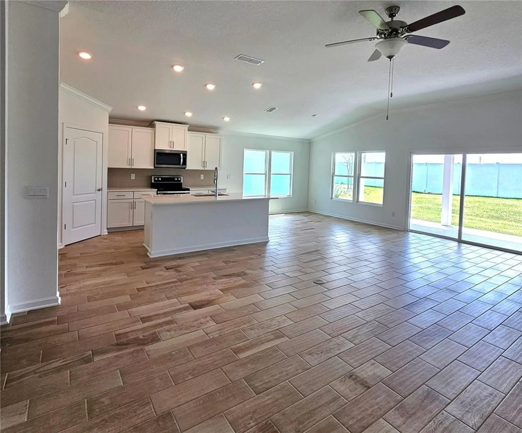 Property Slideshow image 11 of 76 | 150 greenwood dr, Palm Coast, FL, 32137