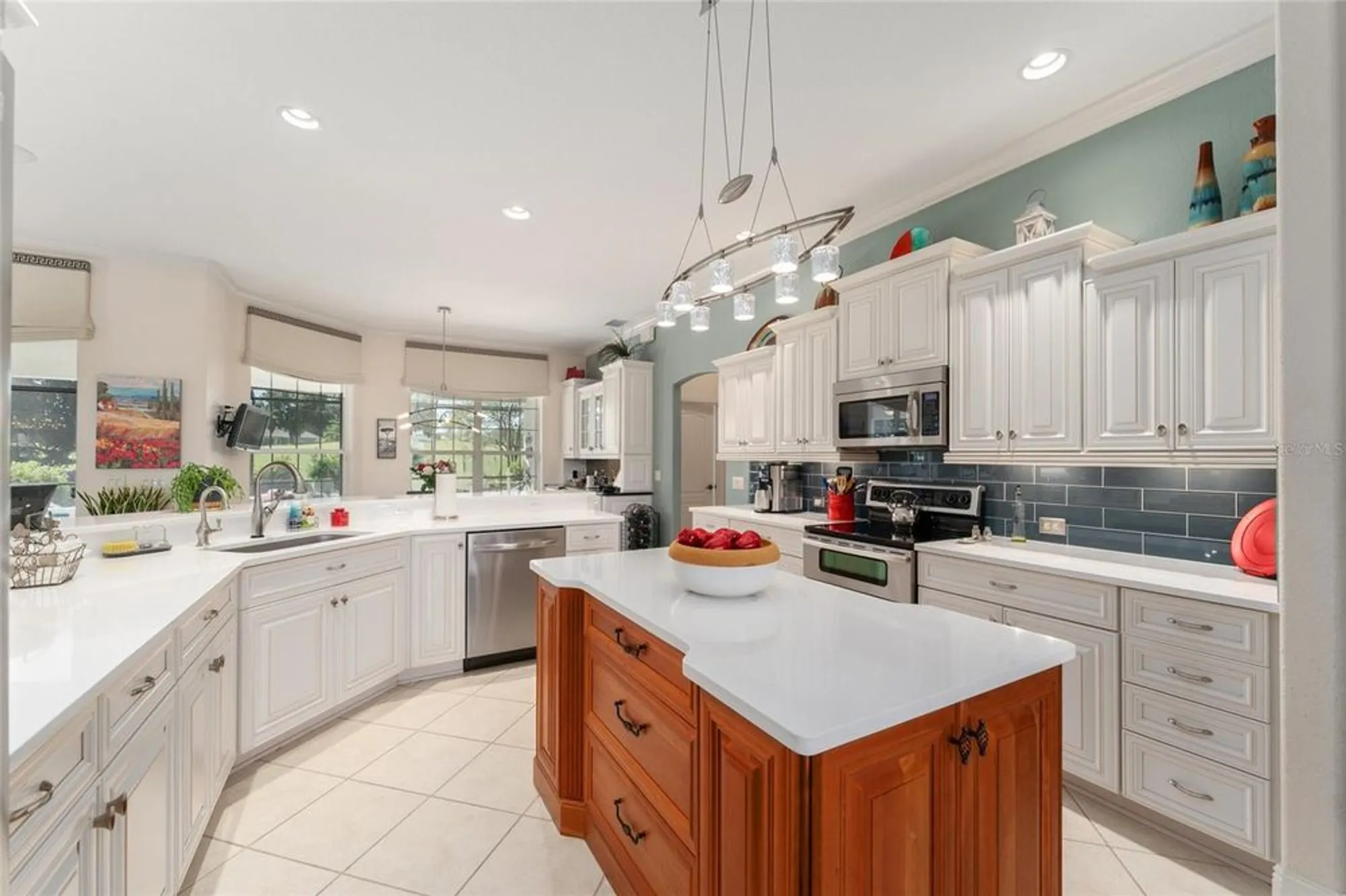 Property Slideshow image 48 of 86 | 1837 sunset ridge dr, The Villages, FL, 32162
