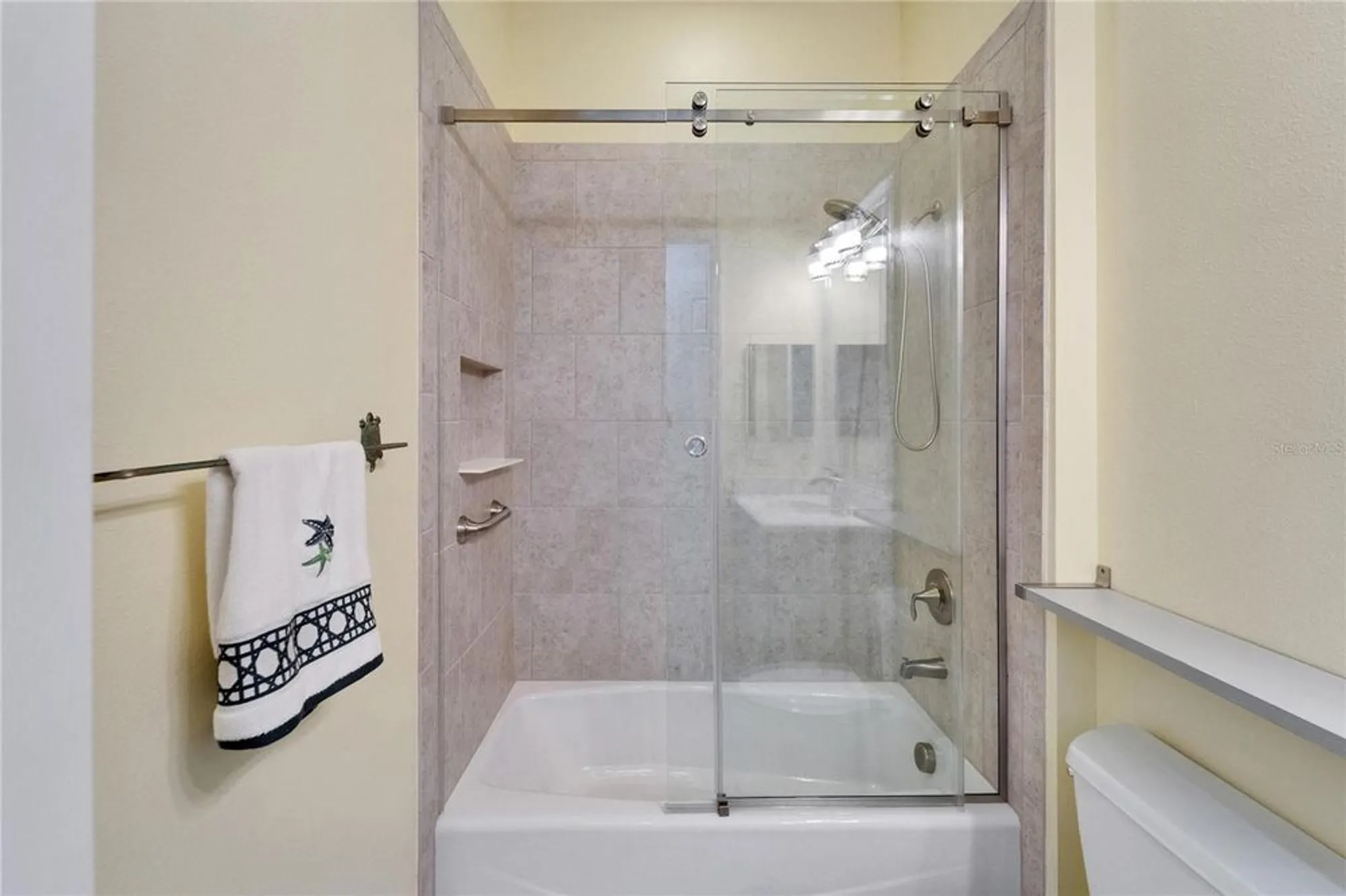 Property Slideshow image 34 of 80 | 721 manns harbor dr, Apollo Beach, FL, 33572