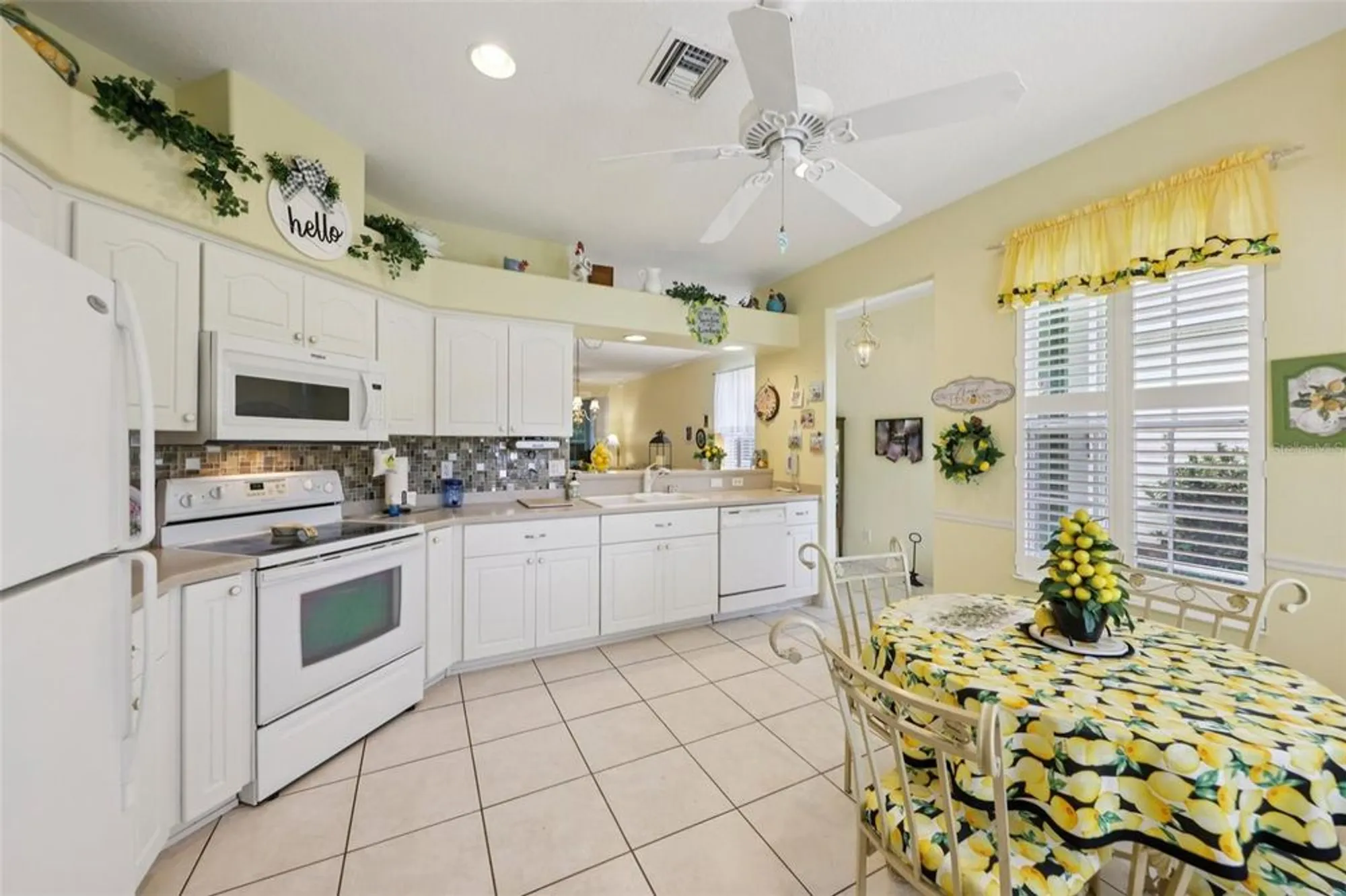 Property Slideshow image 17 of 37 | 4954 rainbow trout rd, Tavares, FL, 32778