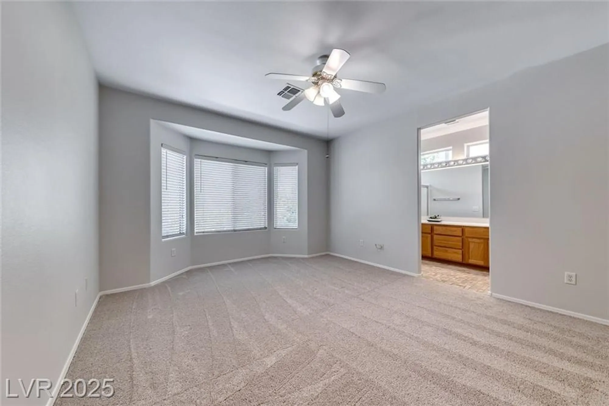 Property Slideshow image 23 of 50 | 2343 schaeffer hills dr, Henderson, NV, 89052