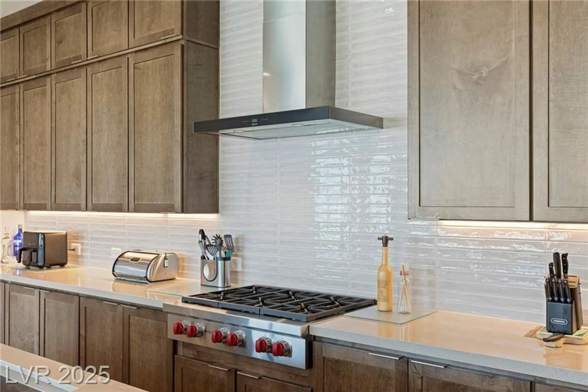 Property Slideshow image 13 of 85 | 53 falling ridge ln, Henderson, NV, 89011