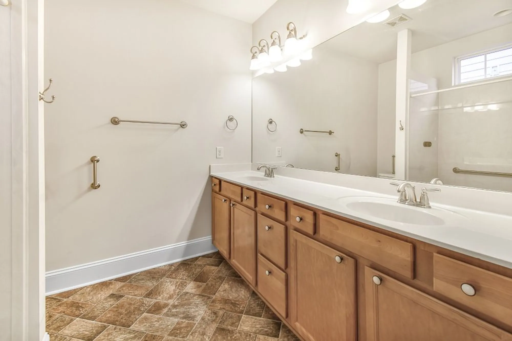 Property Slideshow image 16 of 35 | 234 old towne dr, Mount Juliet, TN, 37122