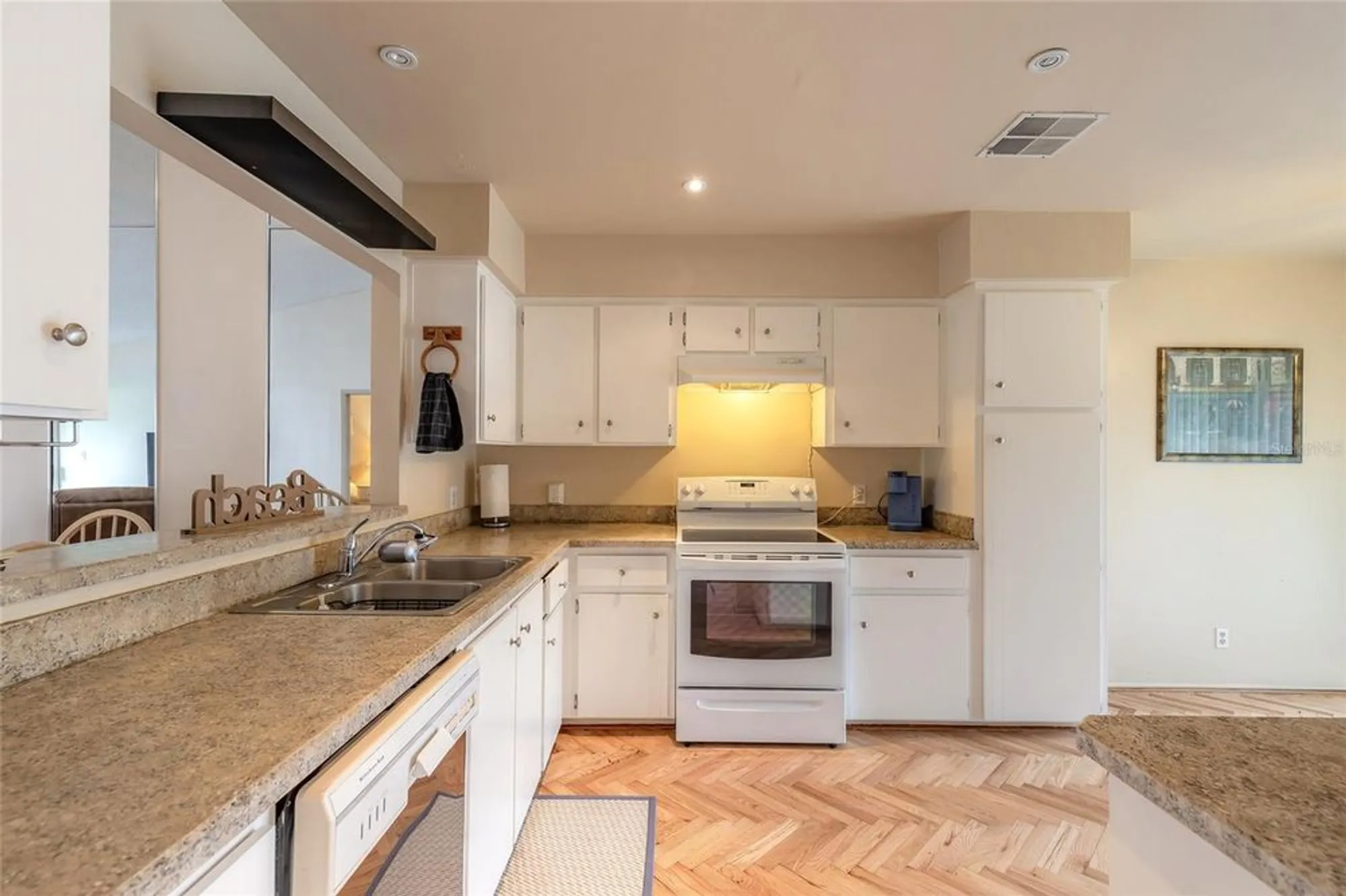 Property Slideshow image 19 of 43 | 221 surf scooter dr, Daytona Beach, FL, 32119