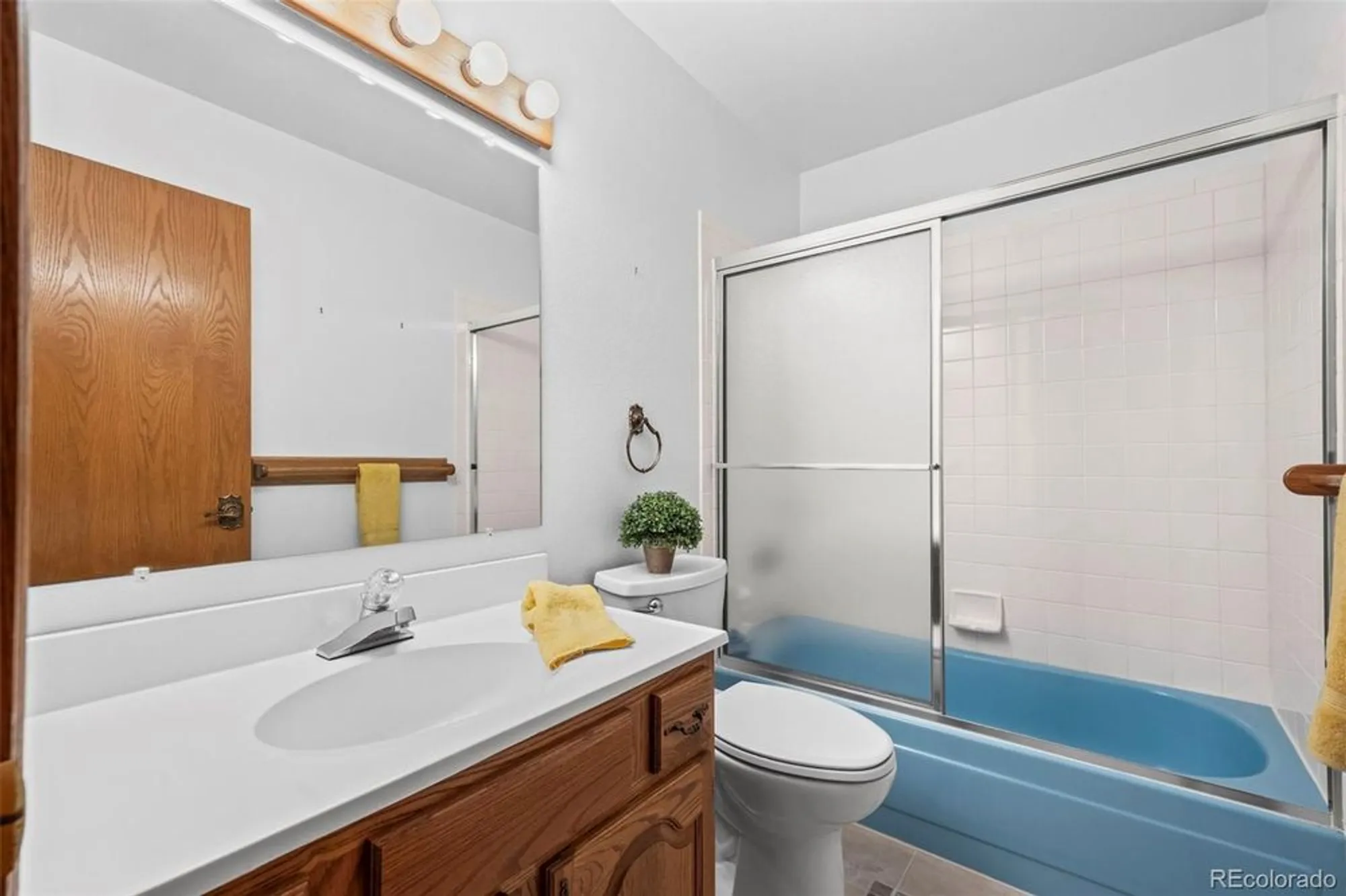 Property Slideshow image 11 of 30 | 19 douglas dr, Broomfield, CO, 80020