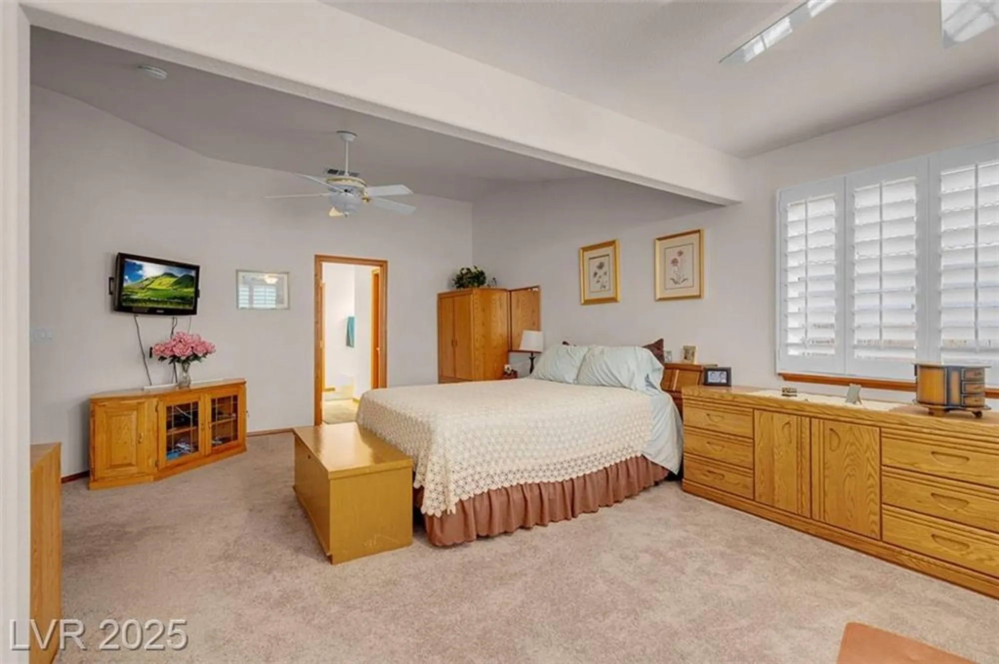 Property Slideshow image 22 of 46 | 5204 rim view ln, Las Vegas, NV, 89130