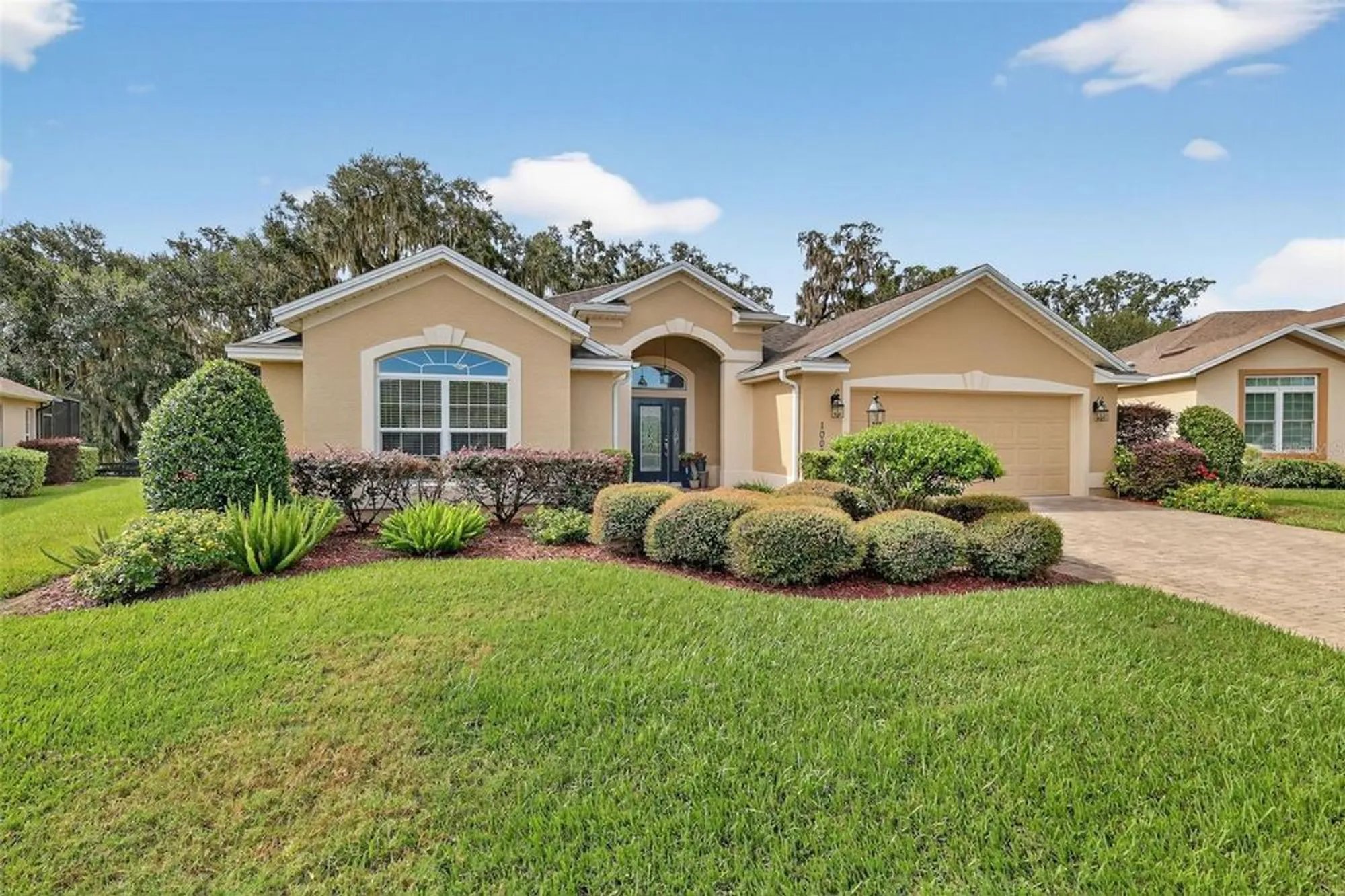 Property Slideshow image 14 of 54 | 10063 lake miona way, Oxford, FL, 34484