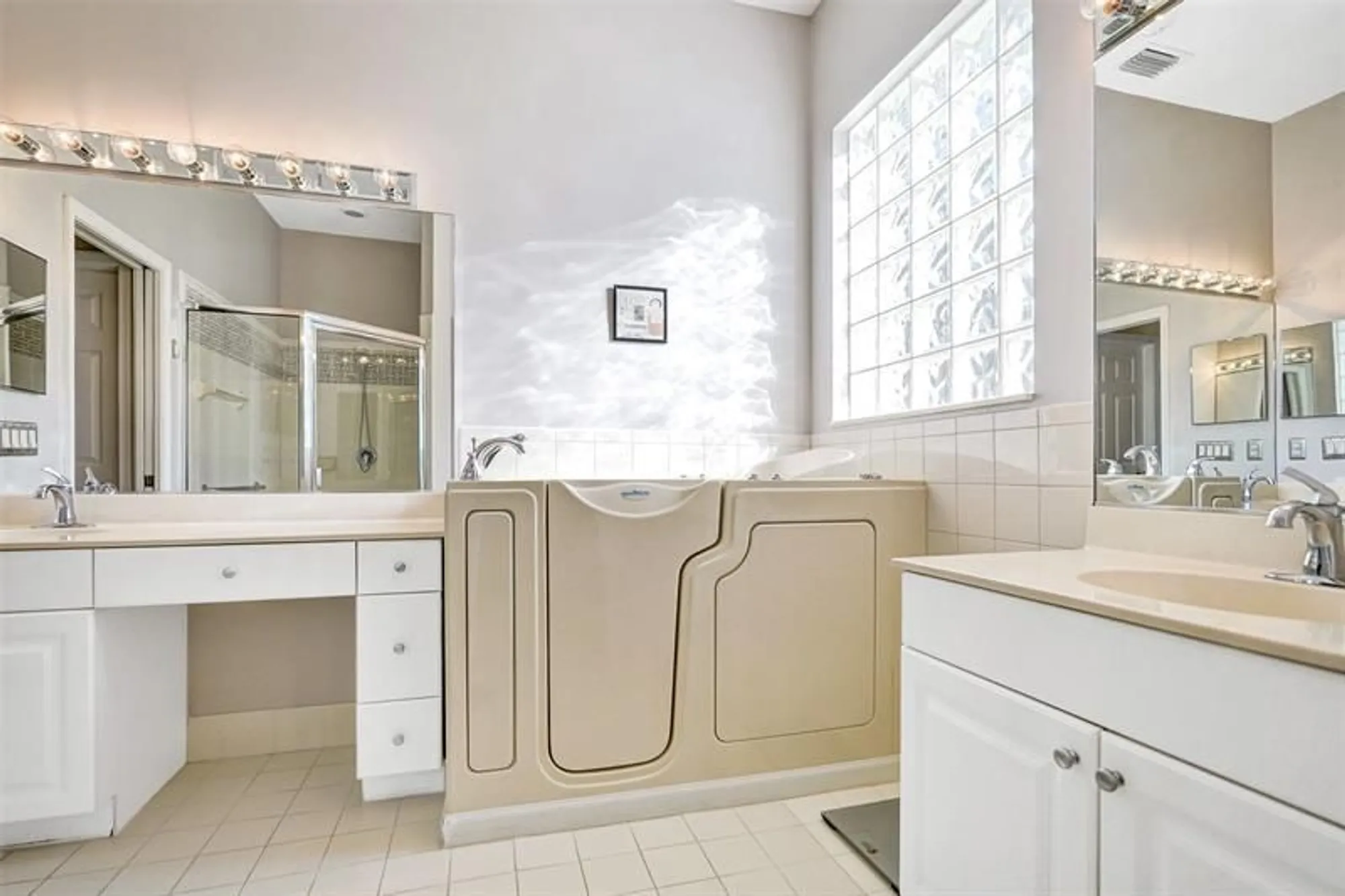 Property Slideshow image 32 of 48 | 7992 rockford rd, Boynton Beach, FL, 33472