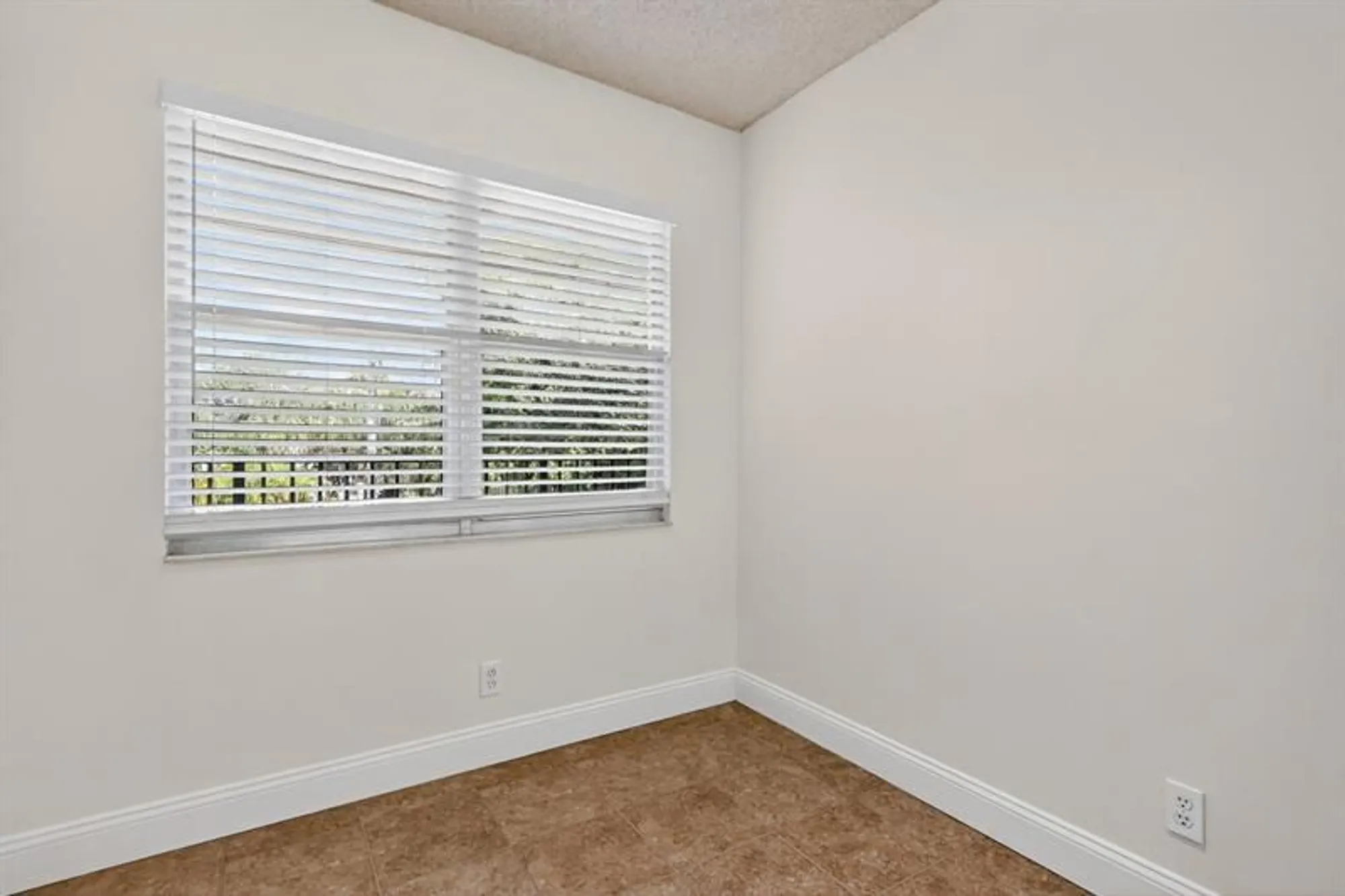 Property Slideshow image 19 of 42 | 12750 sw 4th ct 307j, Pembroke Pines, FL, 33027