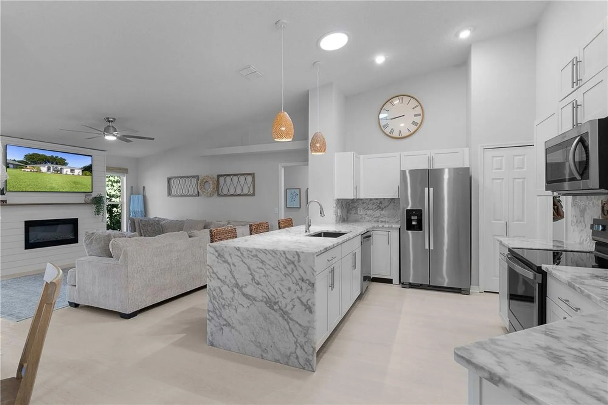 Property Slideshow image 11 of 86 | 5252 grove mnr, Lady Lake, FL, 32159