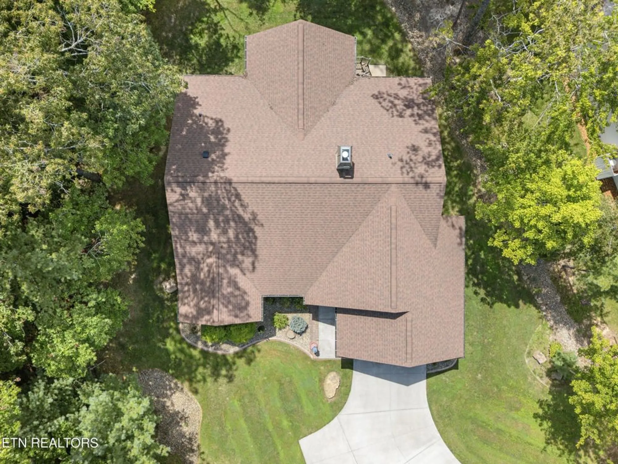 Property Slideshow image 44 of 45 | 14 renwick dr, Crossville, TN, 38558