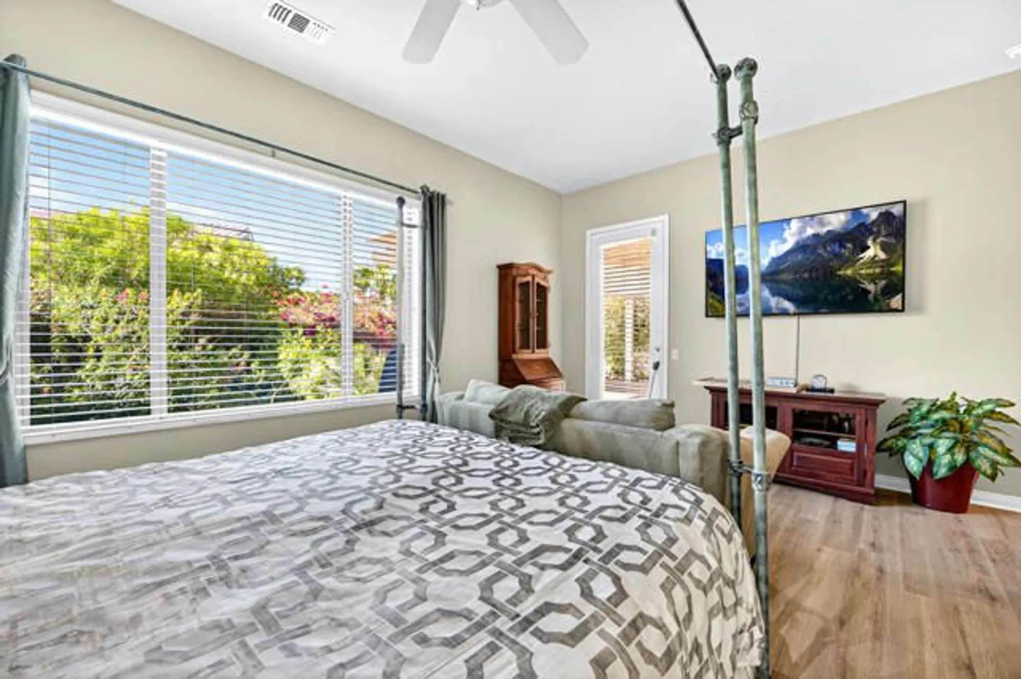 Property Slideshow image 20 of 63 | 80182 avenida aliso cyn, Indio, CA, 92203