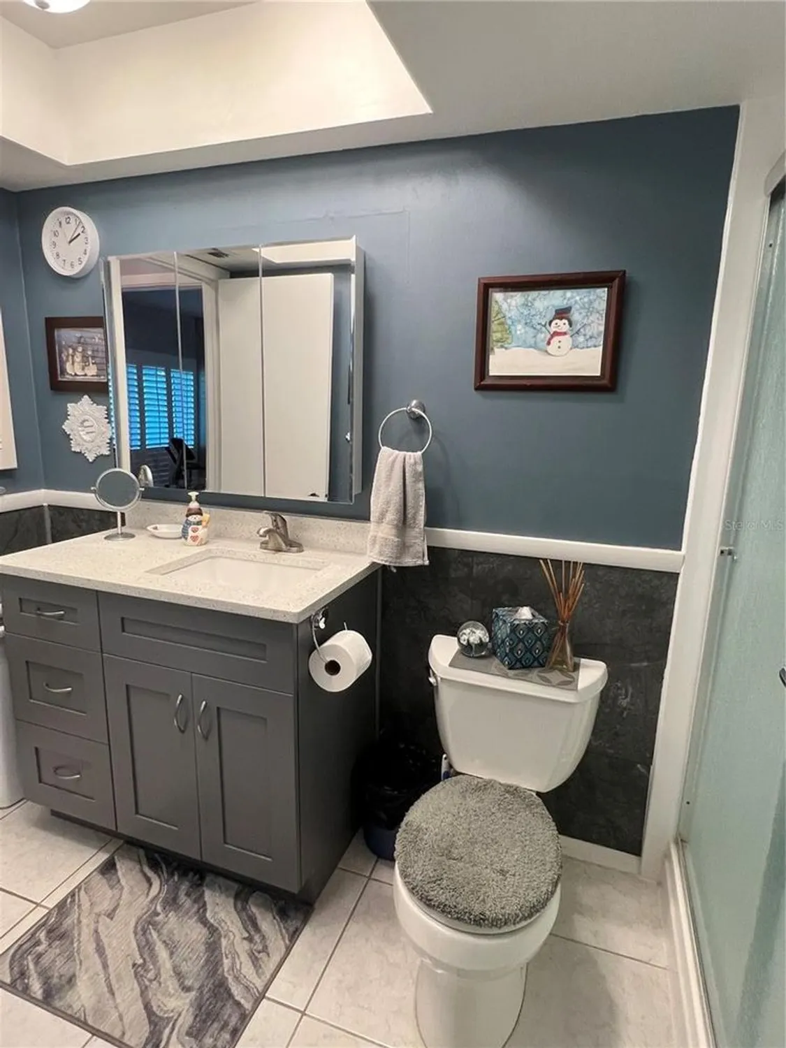 Property Slideshow image 16 of 33 | 1614 berwick ct d, Palm Harbor, FL, 34684