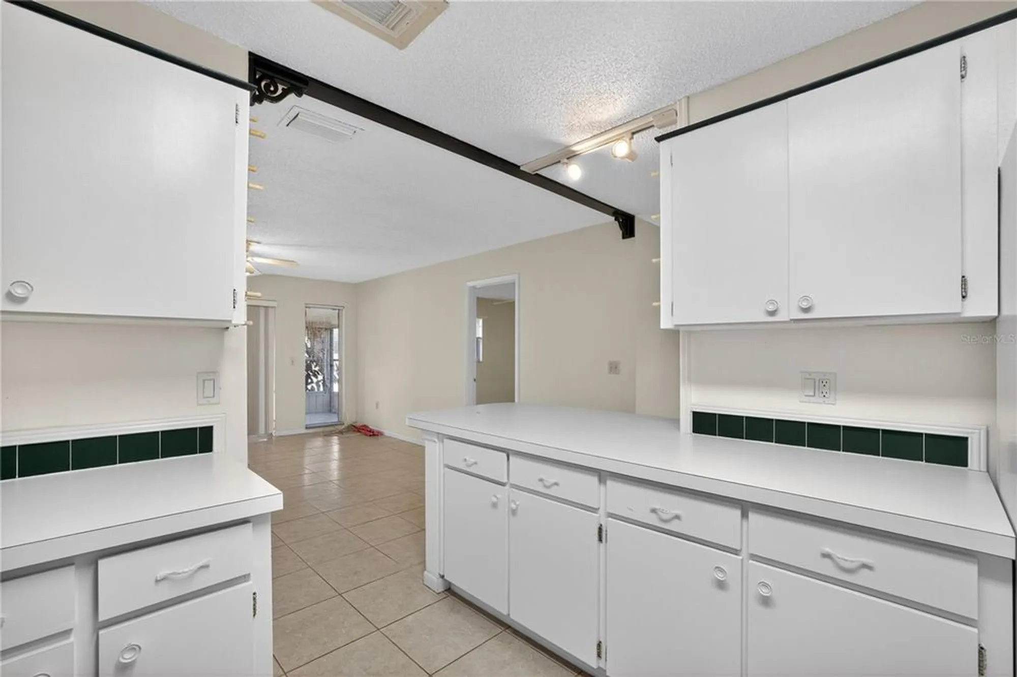 Property Slideshow image 9 of 30 | 1207 eastloch ct, Sun City Center, FL, 33573