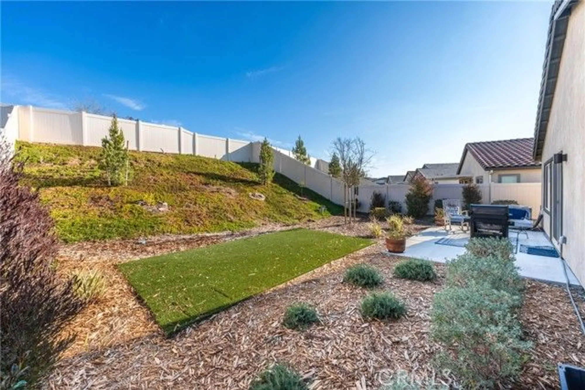 Property Slideshow image 32 of 45 | 1630 easton ln, Beaumont, CA, 92223