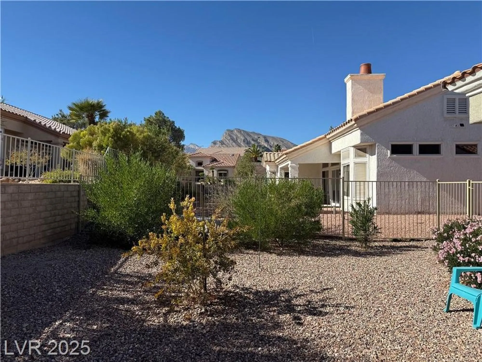 Property Slideshow image 8 of 36 | 10041 netherton dr, Las Vegas, NV, 89134