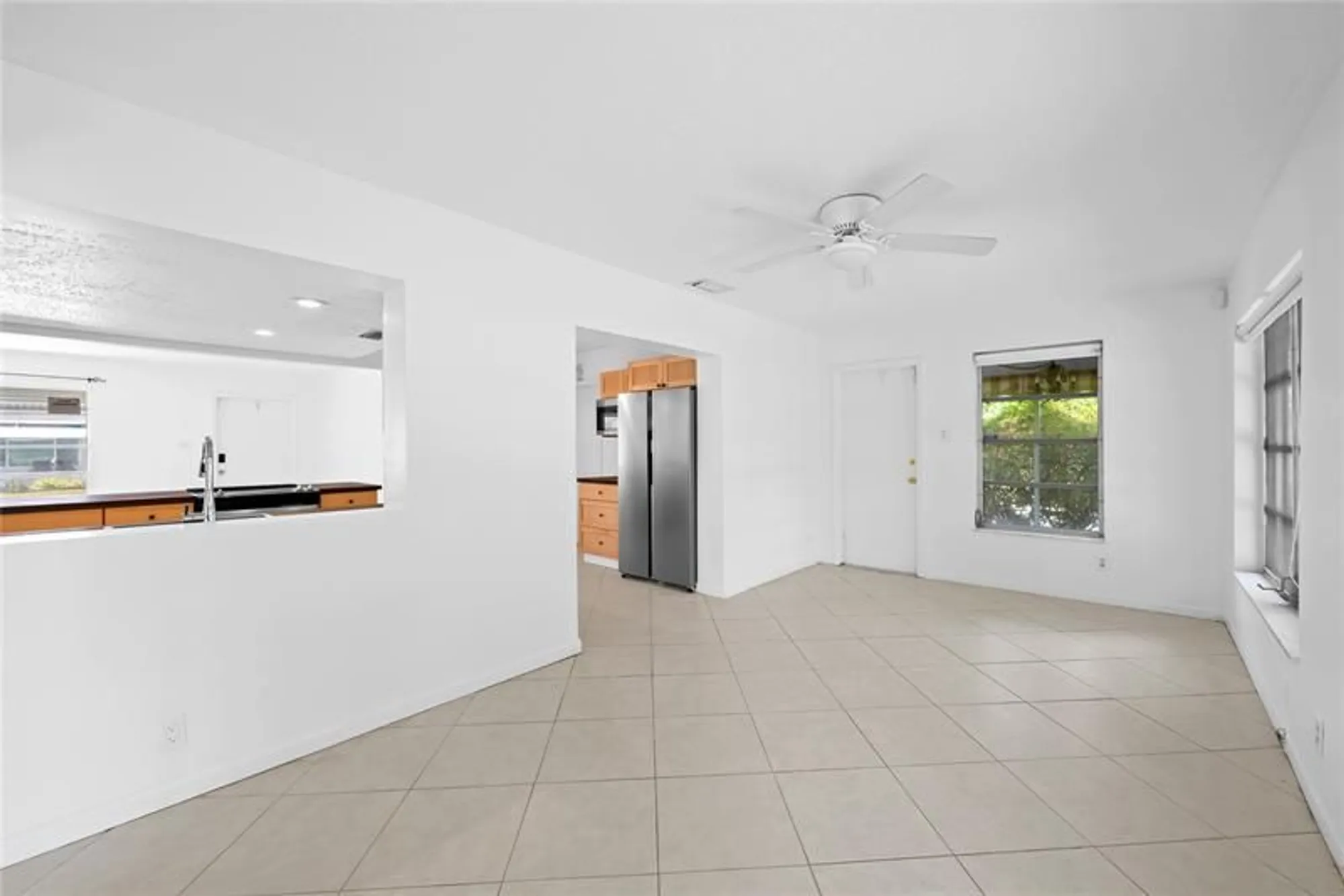 Property Slideshow image 10 of 28 | 7005 nw 11th st, Margate, FL, 33063