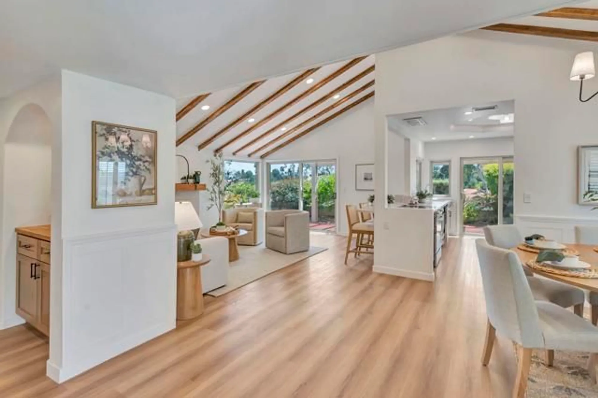 Property Slideshow image 7 of 49 | 12880 circulo dardo, San Diego, CA, 92128