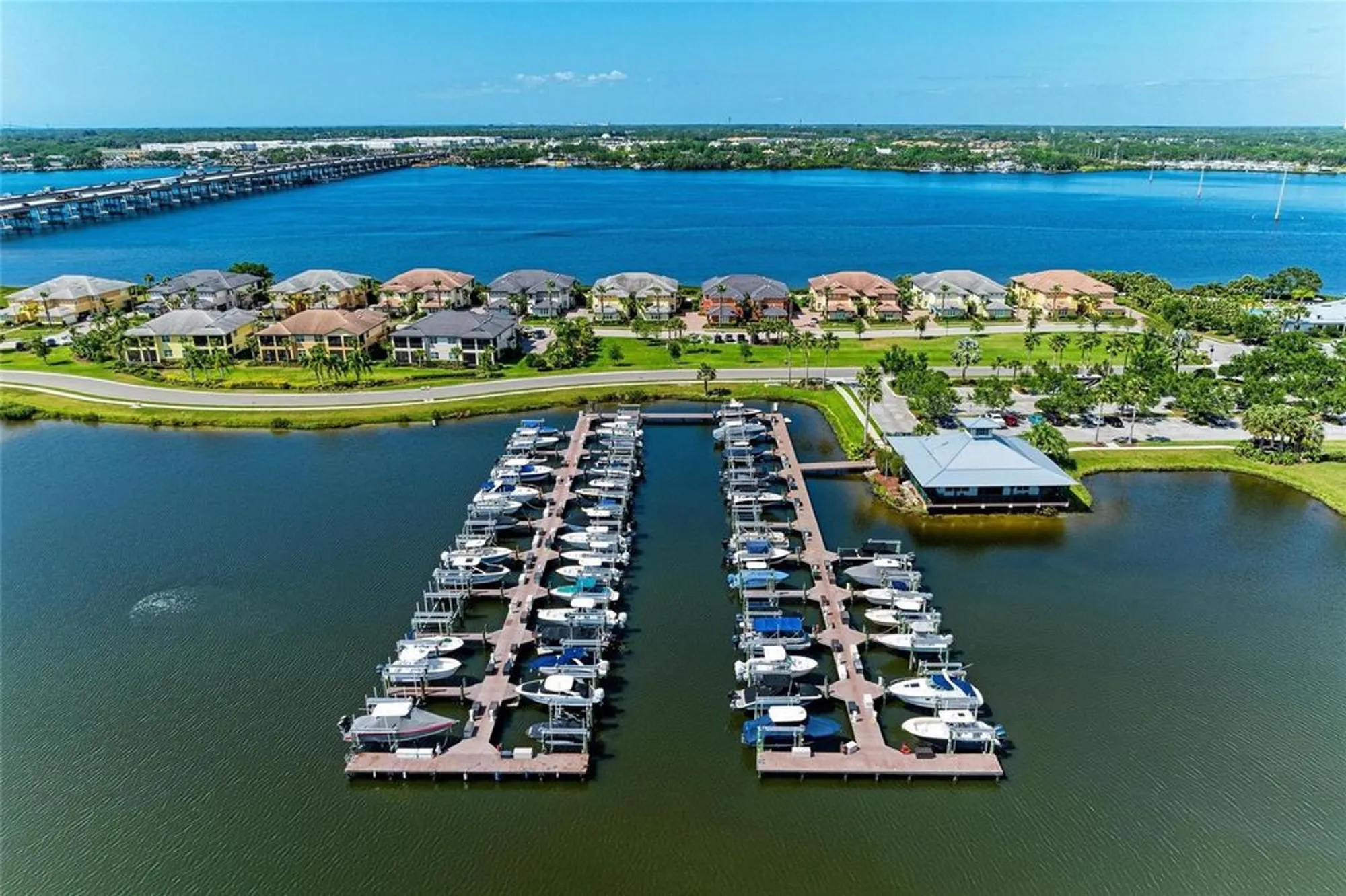 Property Slideshow image 42 of 57 | 1010 tidewater shores loop 304, Bradenton, FL, 34208