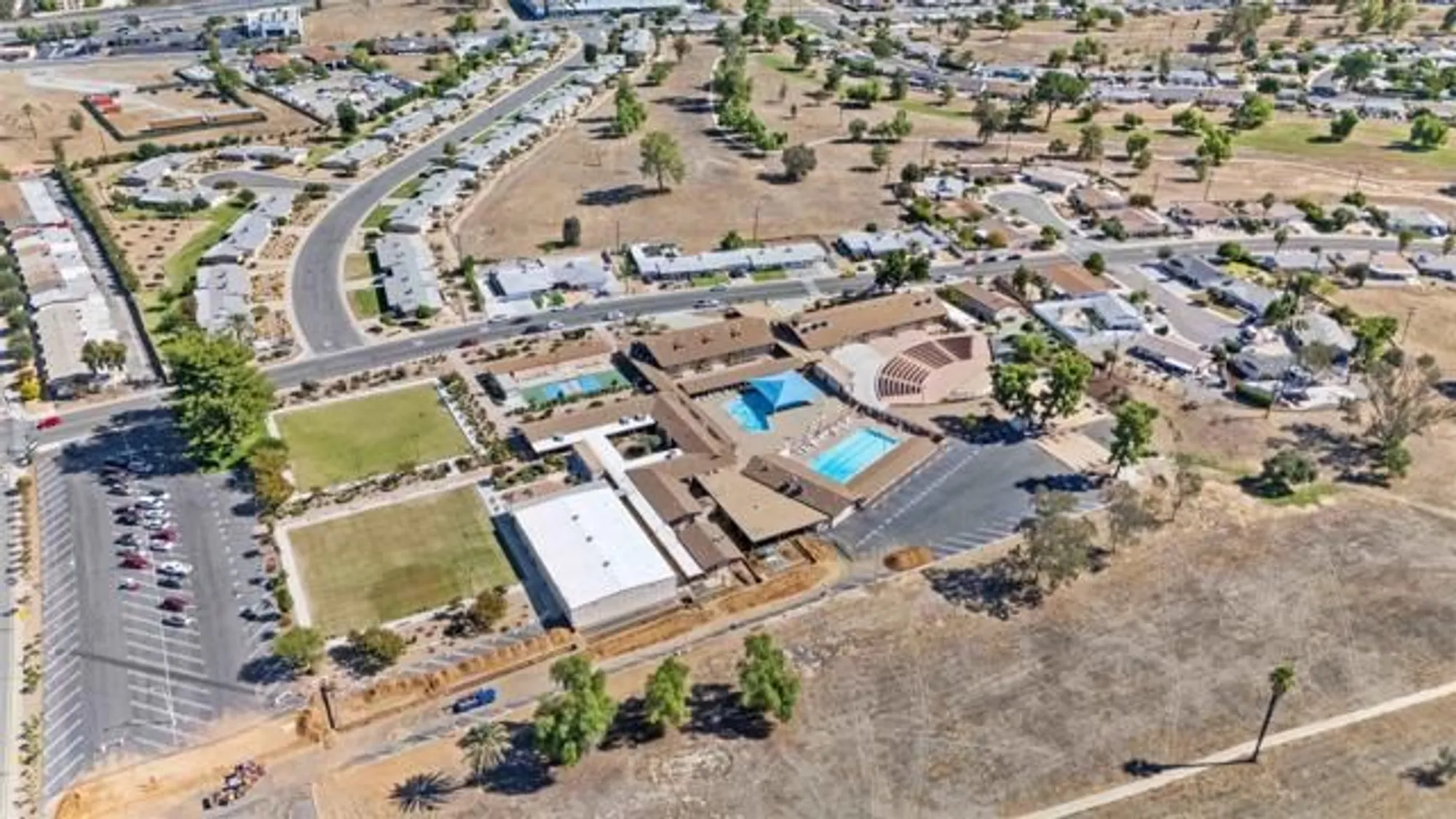 Property Slideshow image 23 of 28 | 25768 roanoke rd, Sun City, CA, 92586