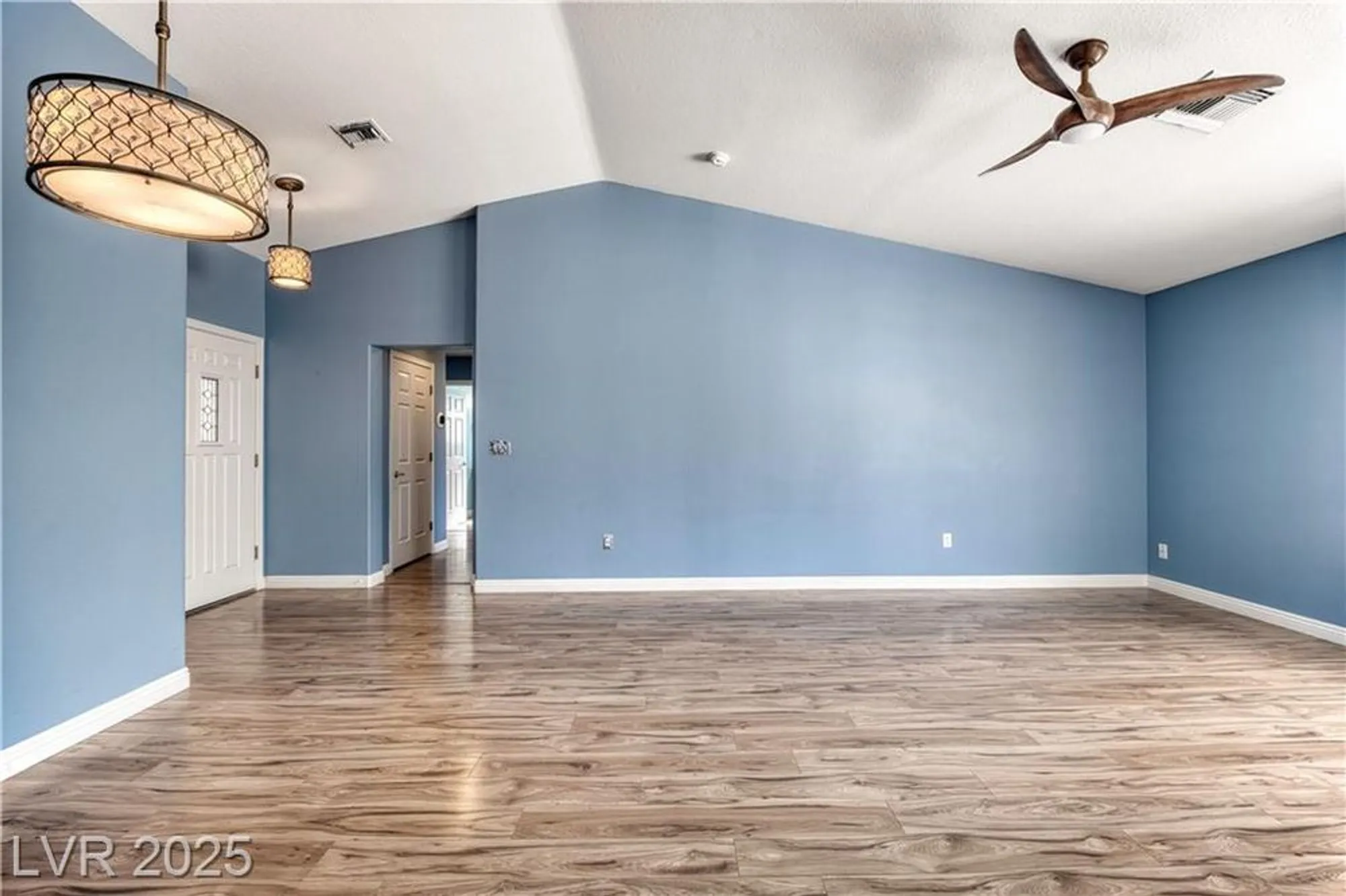 Property Slideshow image 17 of 43 | 11017 clear meadows dr, Las Vegas, NV, 89134