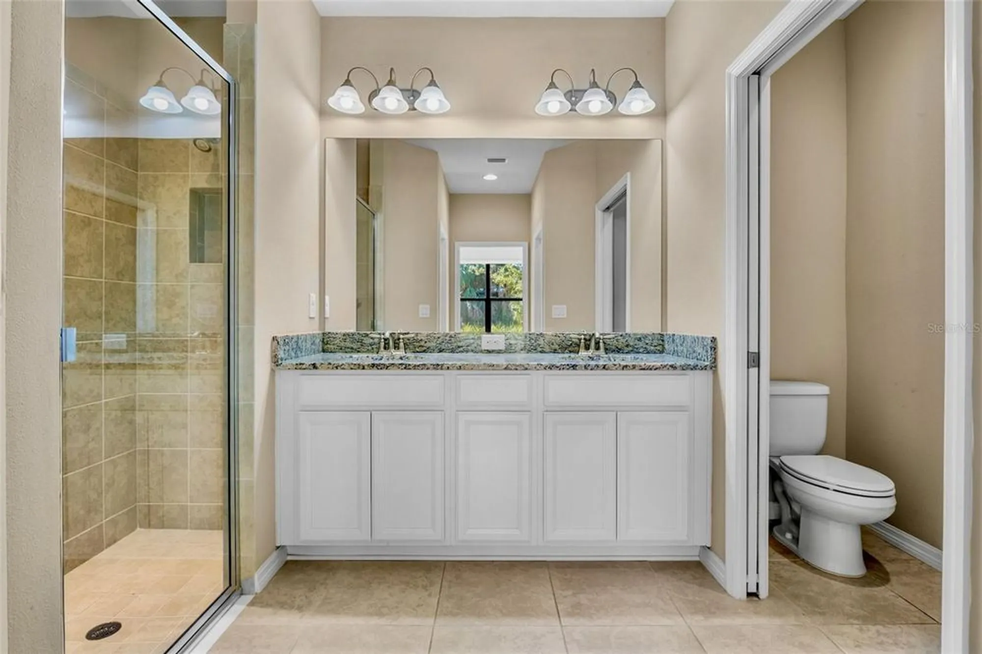 Property Slideshow image 20 of 49 | 5425 cicerone st 103, Sarasota, FL, 34238