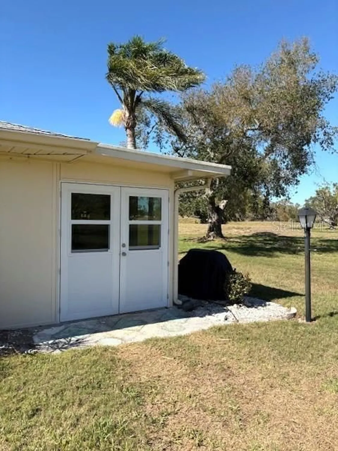 Property Slideshow image 3 of 34 | 1901 canterbury ln 10, Sun City Center, FL, 33573