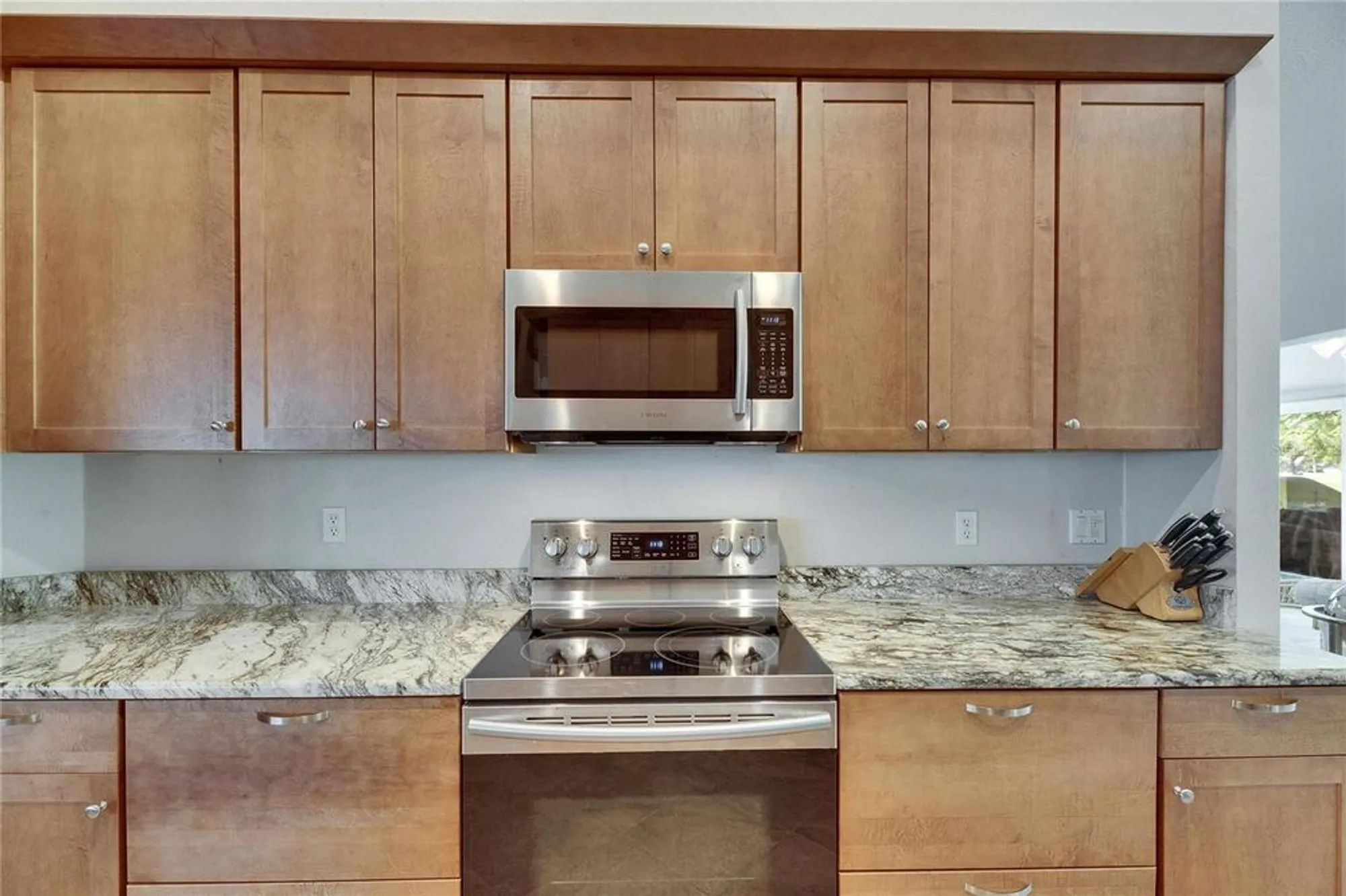 Property Slideshow image 21 of 81 | 334 northway dr, Sun City Center, FL, 33573