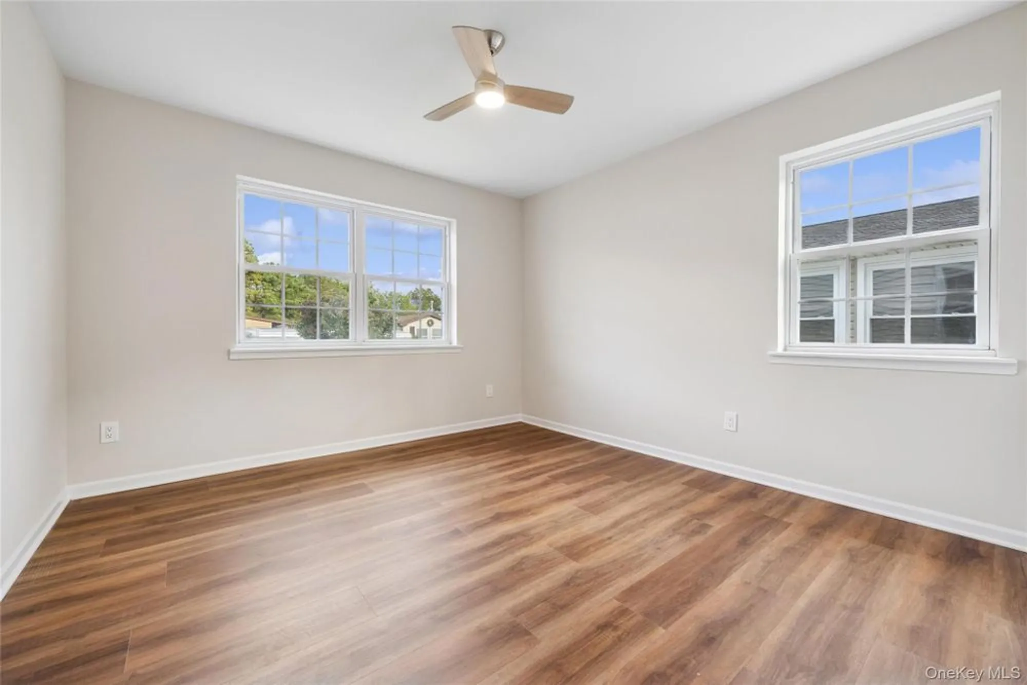 Property Slideshow image 7 of 28 | 99 village cir, Manorville, NY, 11949