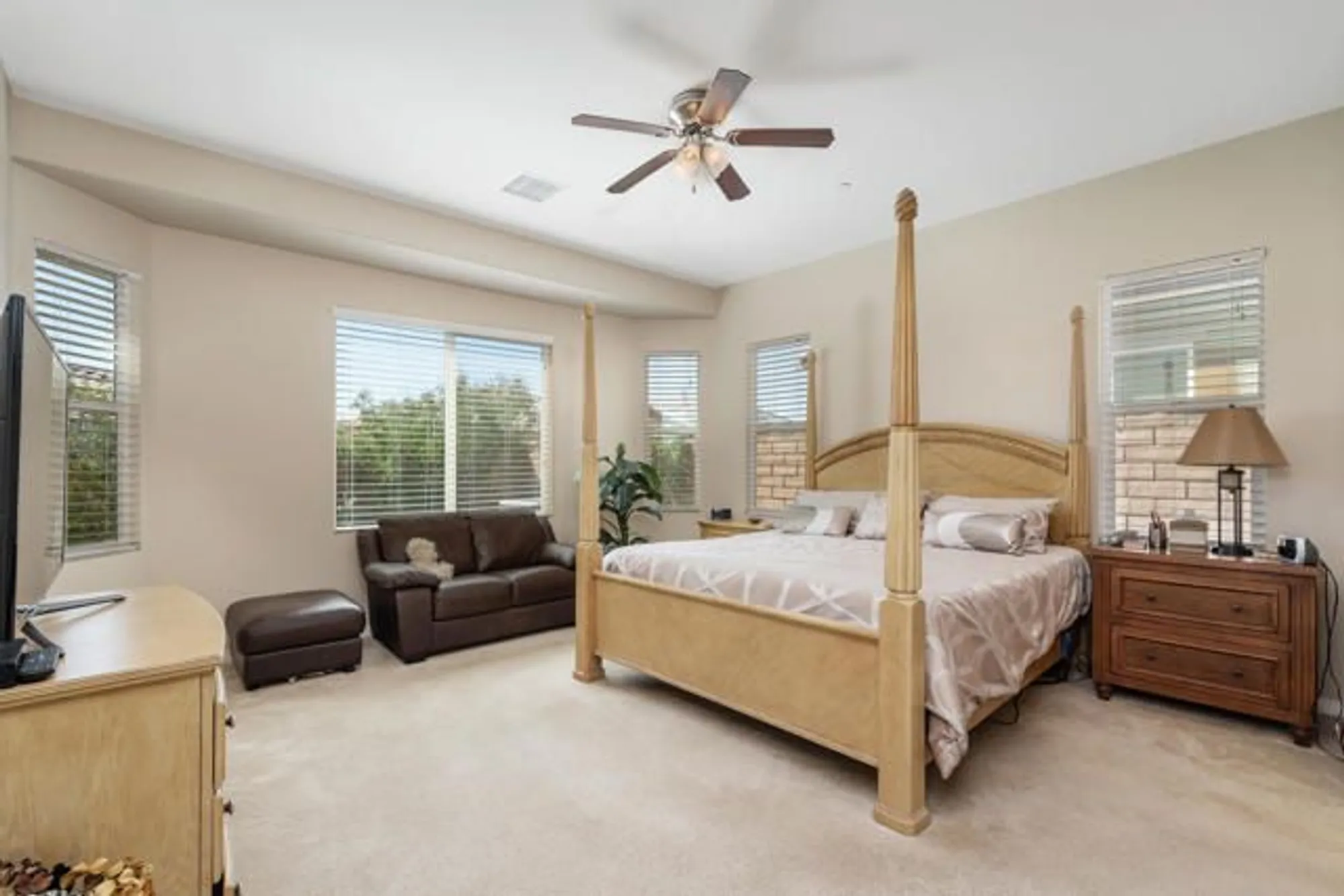 Property Slideshow image 14 of 39 | 85571 adria dr, Indio, CA, 92203