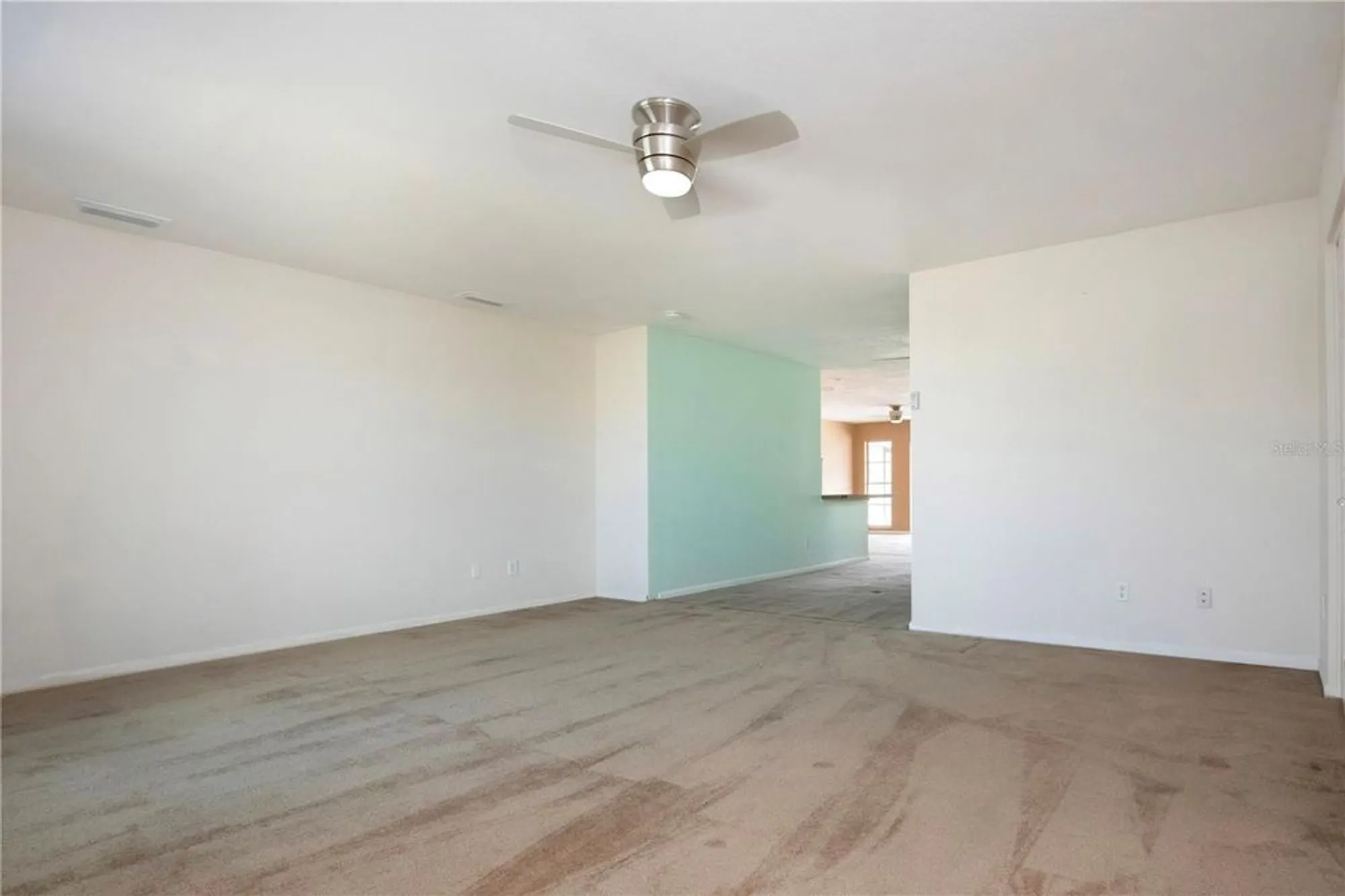 Property Slideshow image 10 of 60 | 332 club manor dr # 10, Sun City Center, FL, 33573