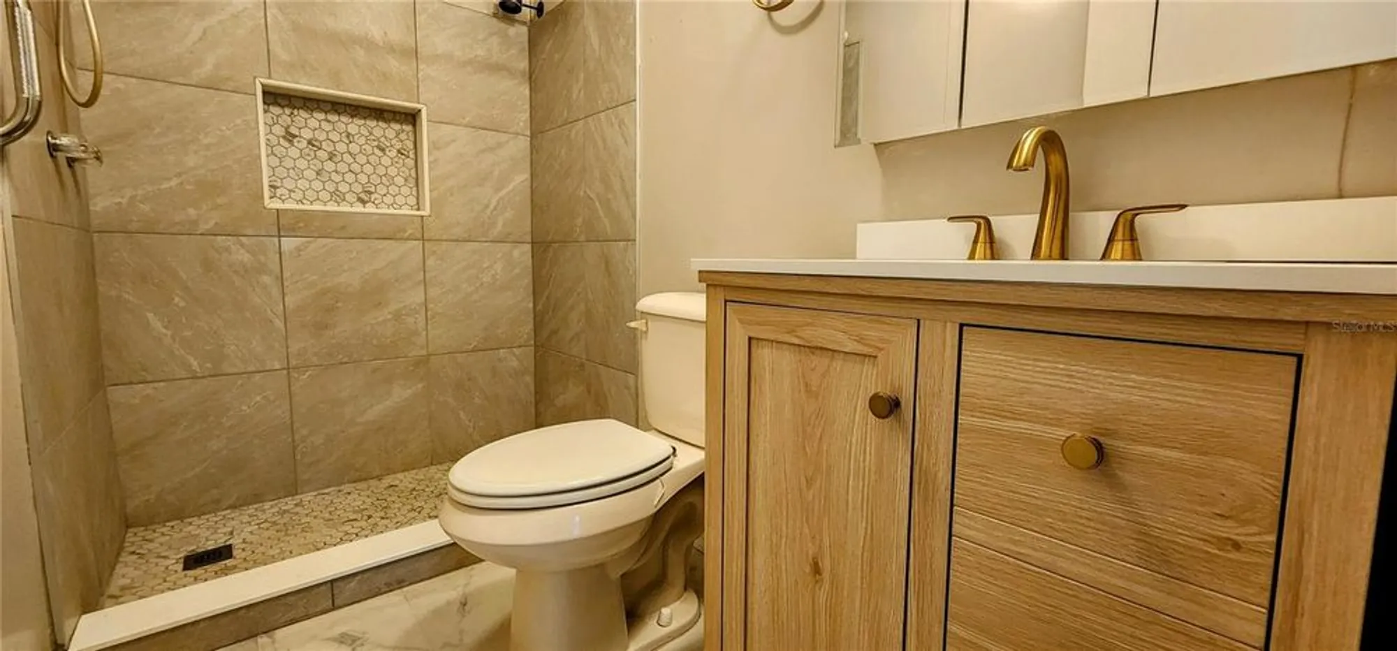 Property Slideshow image 13 of 31 | 404 s timber trl, Wildwood, FL, 34785